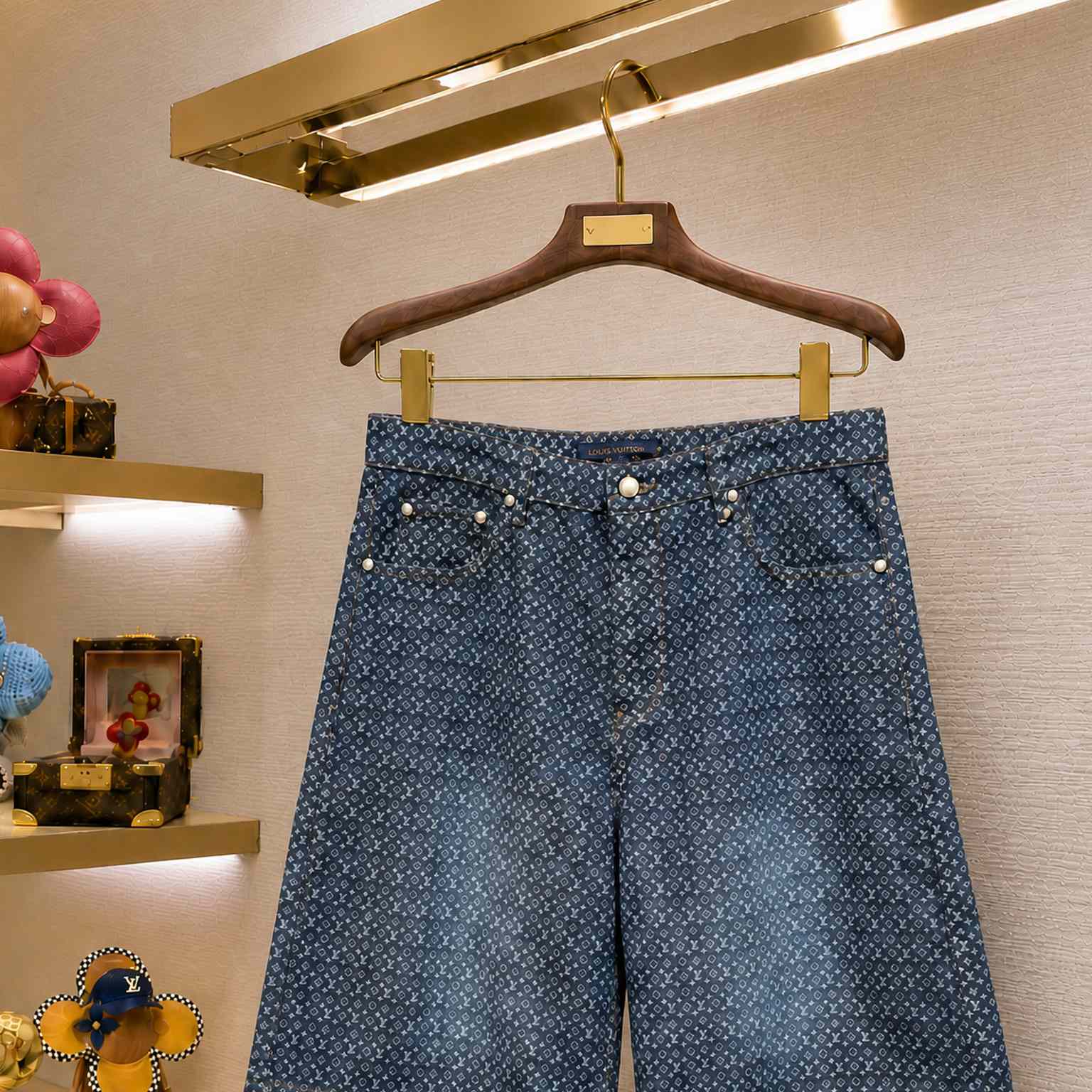 Louis Vuitton Reflective Nanogram Chambray Shorts 1AKOPD - DesignerGu