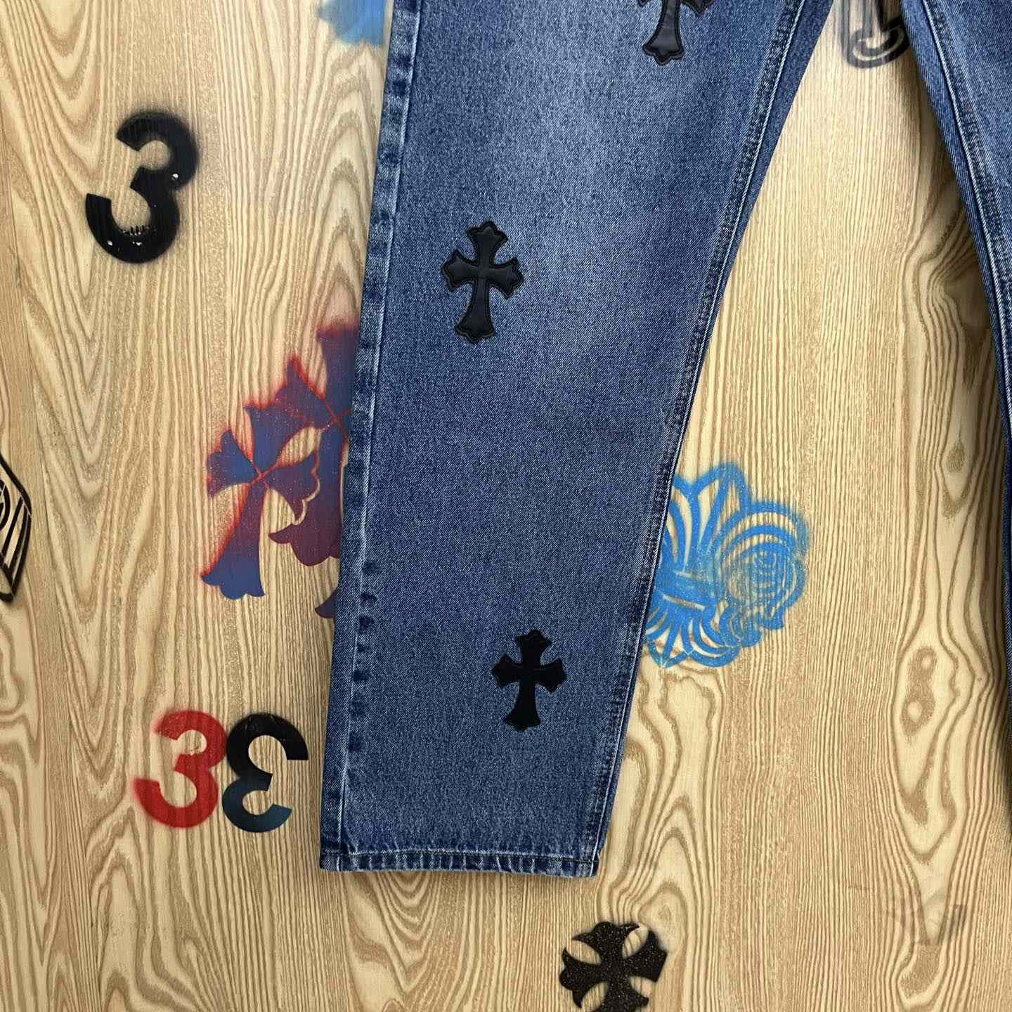 Chrome Hearts  Jeans  - DesignerGu