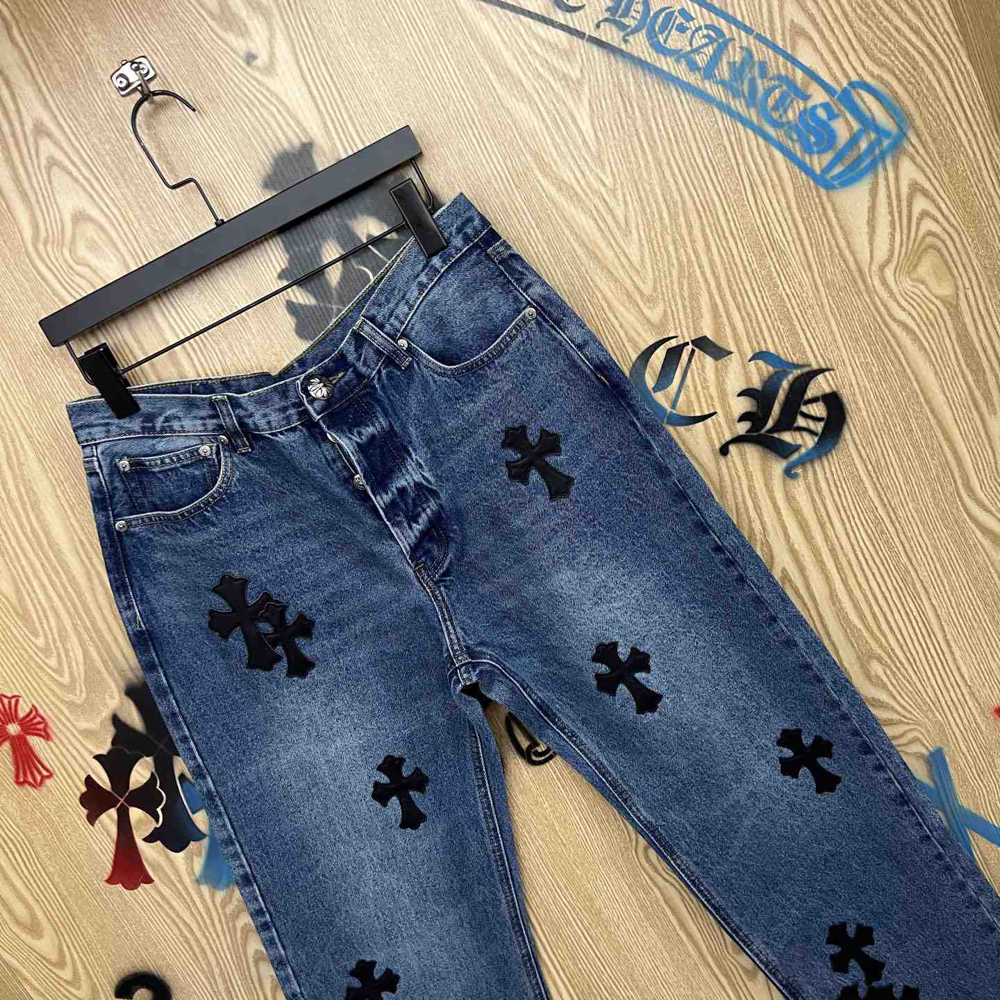 Chrome Hearts  Jeans  - DesignerGu