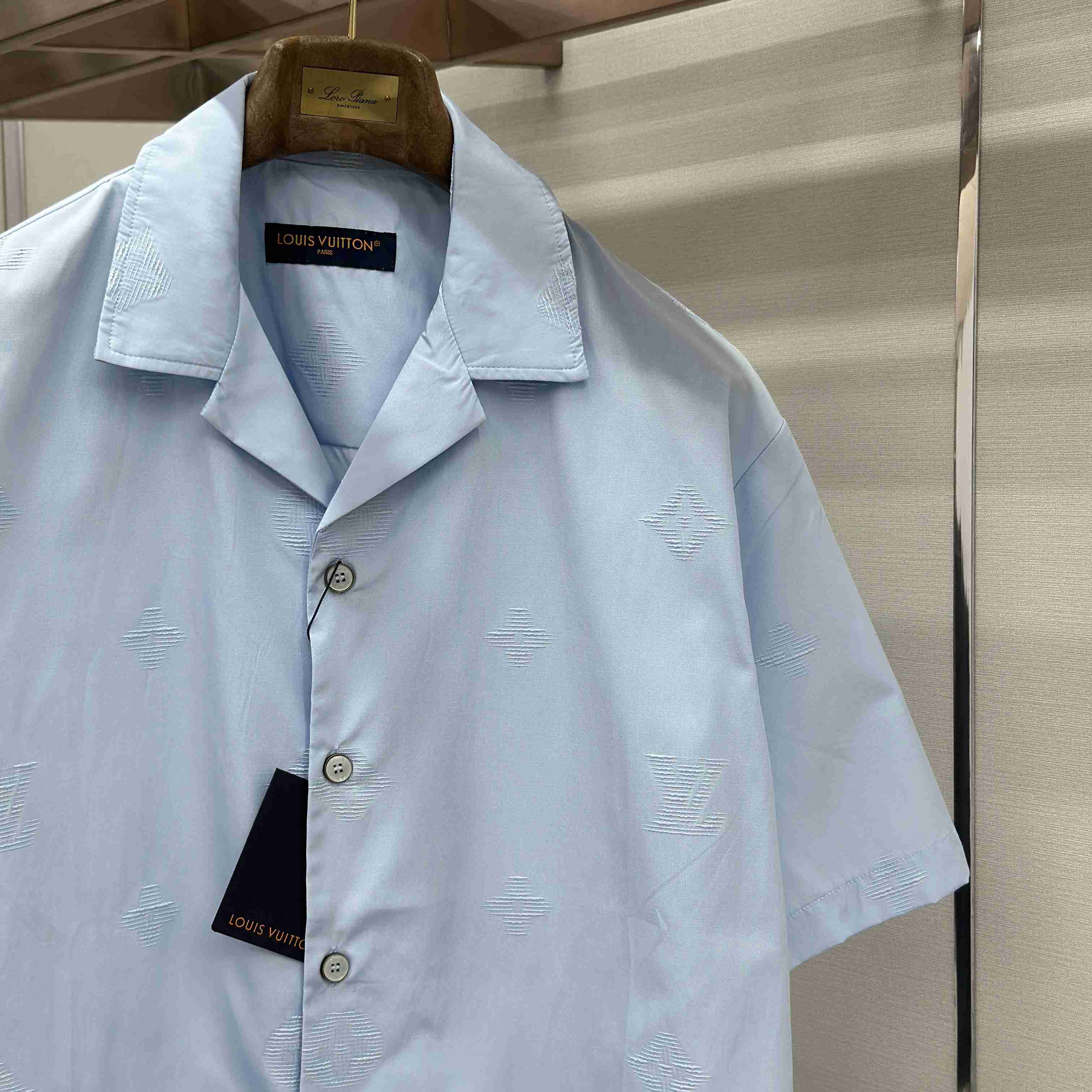 Louis Vuitton Monogram Bouclette Open Collar Short-Sleeved Shirt 1AK7AE - DesignerGu