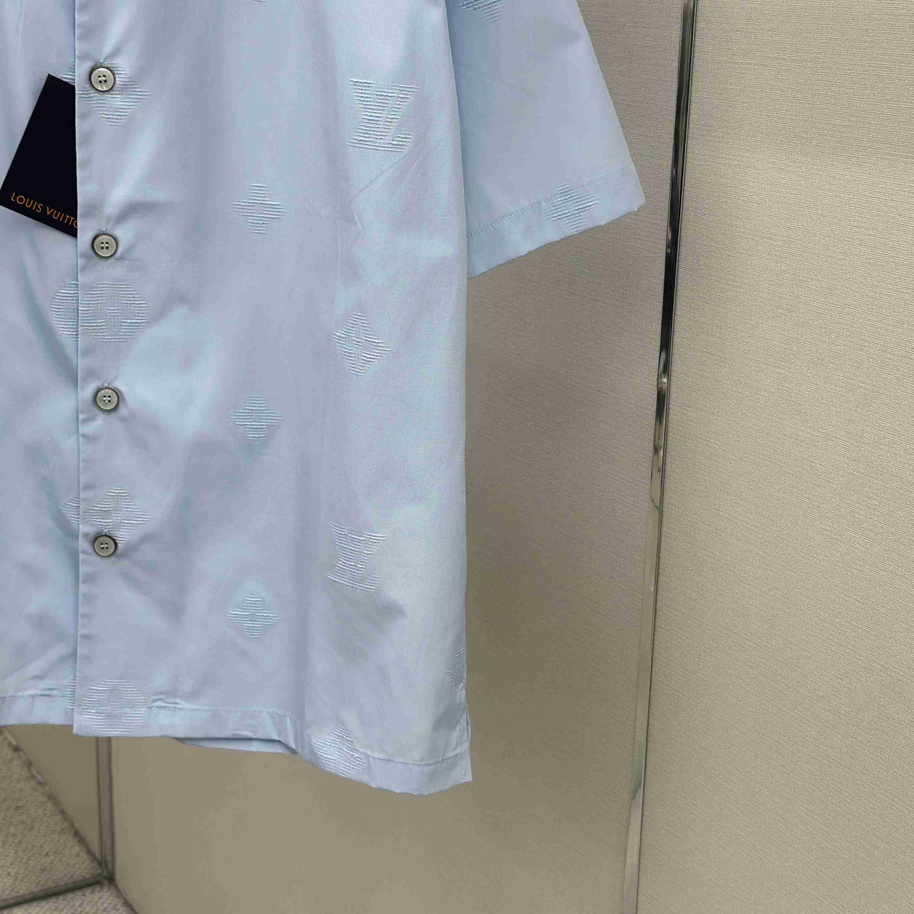 Louis Vuitton Monogram Bouclette Open Collar Short-Sleeved Shirt 1AK7AE - DesignerGu