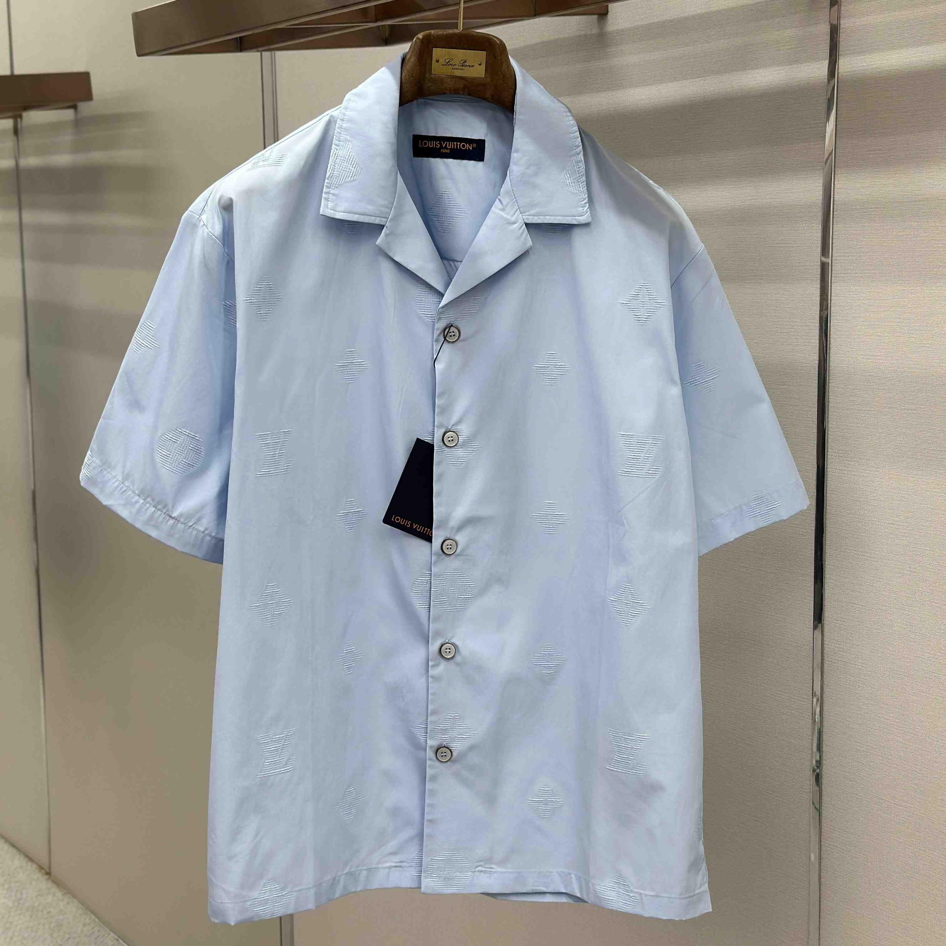 Louis Vuitton Monogram Bouclette Open Collar Short-Sleeved Shirt 1AK7AE - DesignerGu