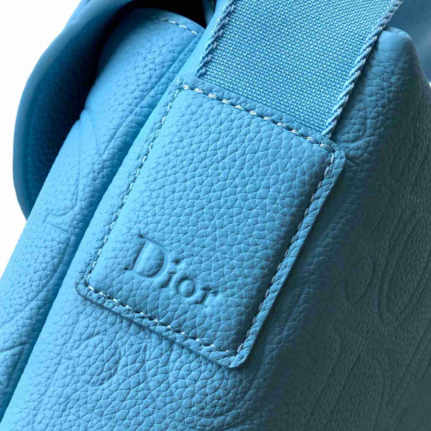 Dior Jett Zipped Messenger Bag - DesignerGu