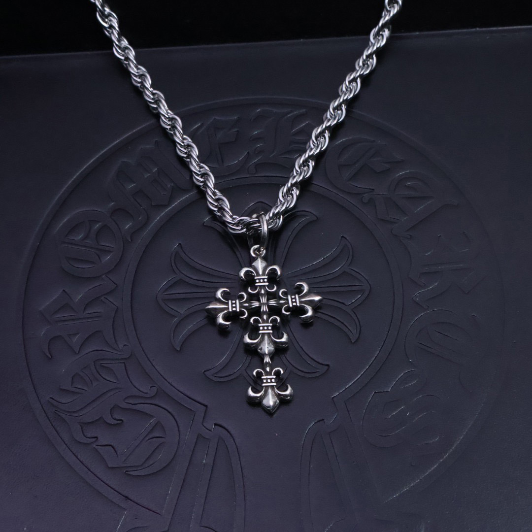 Chrome Heart Necklace   - DesignerGu