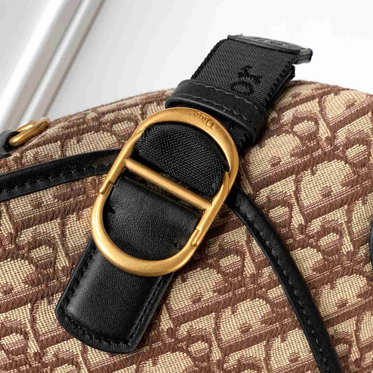 Dior Small Dior Jett Messenger Bag With Flap - DesignerGu