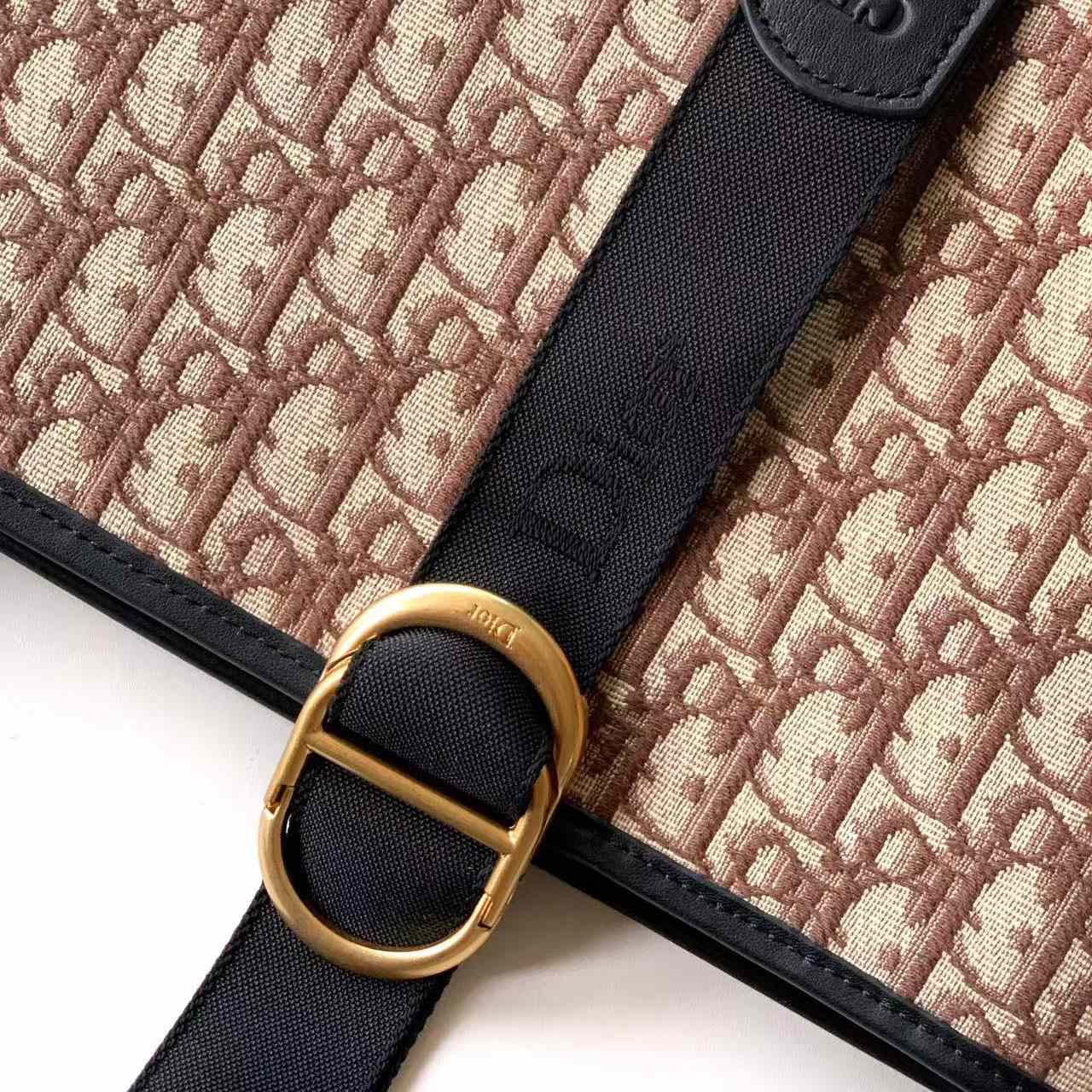 Dior Medium-sized Dior Jett Tote Bag - DesignerGu