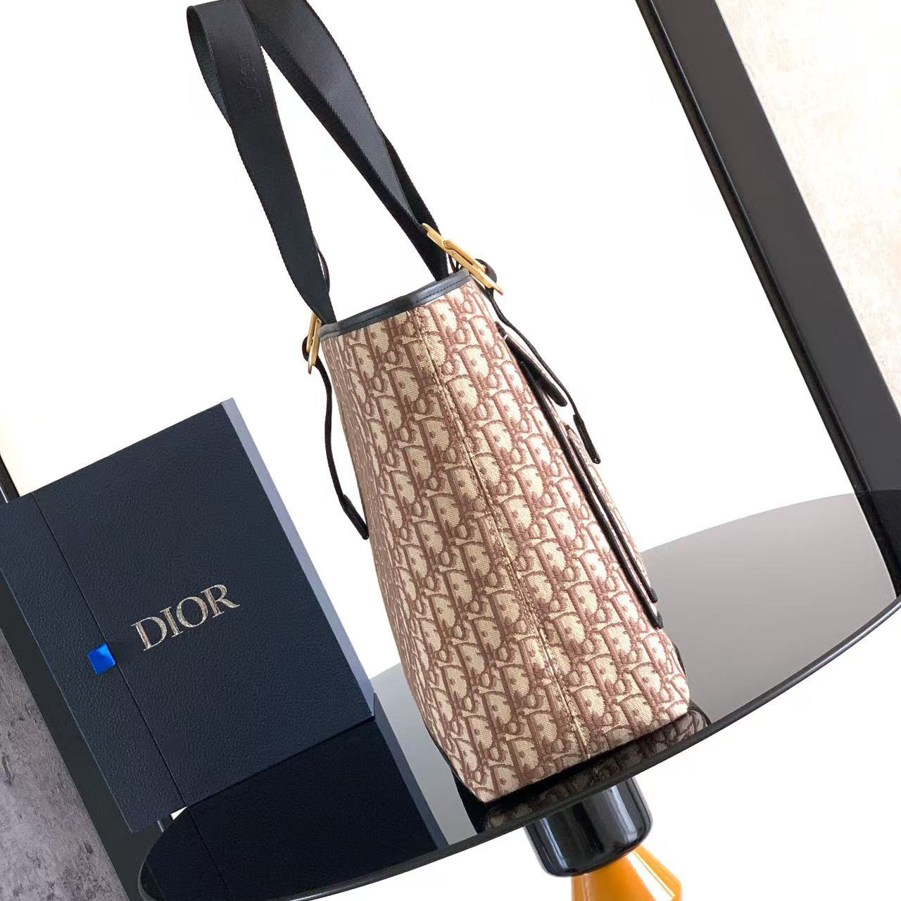 Dior Medium-sized Dior Jett Tote Bag - DesignerGu