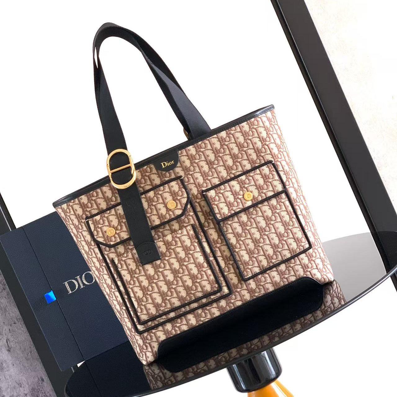 Dior Medium-sized Dior Jett Tote Bag - DesignerGu