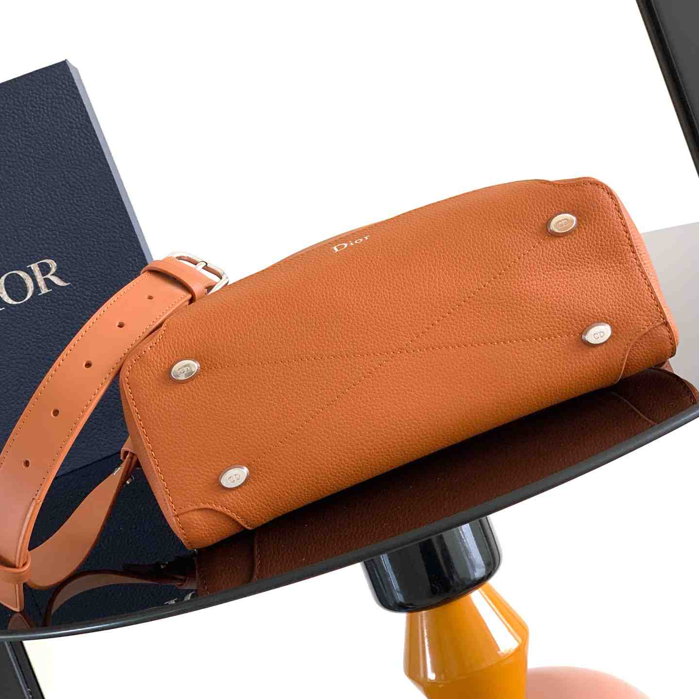 Dior Archie Zipped Bag With Strap - DesignerGu