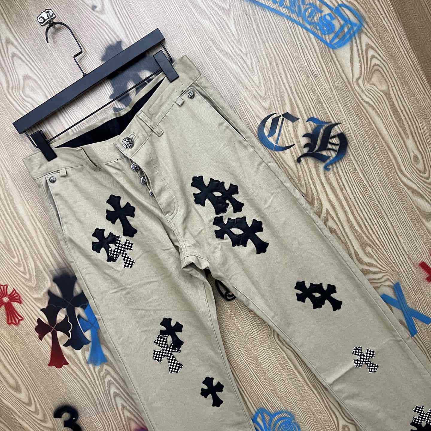 Chrome Hearts  Jeans  - DesignerGu