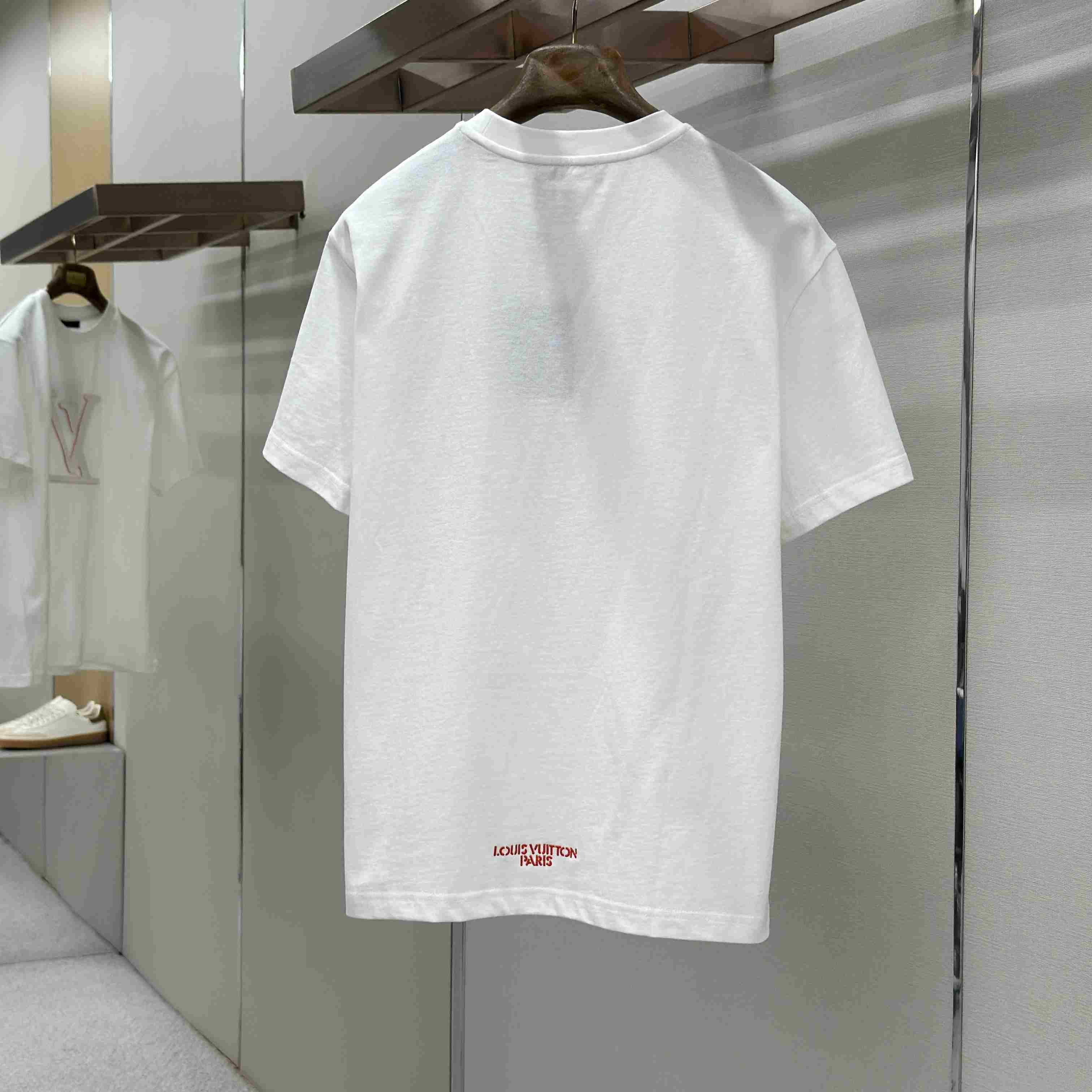Louis Vuitton Laser Cut Signature T-Shirt 1AKOSE - DesignerGu