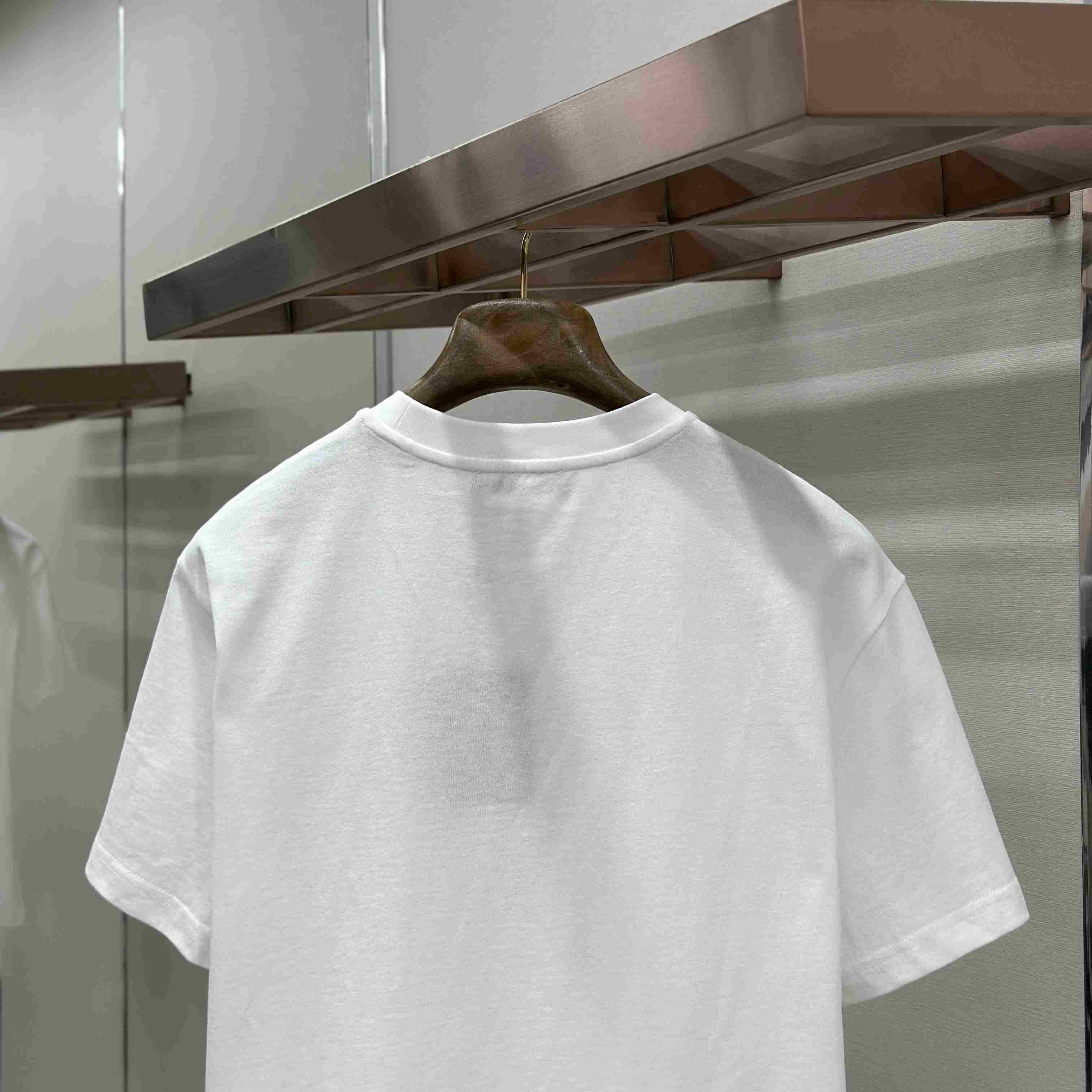 Louis Vuitton Laser Cut Signature T-Shirt 1AKOSE - DesignerGu