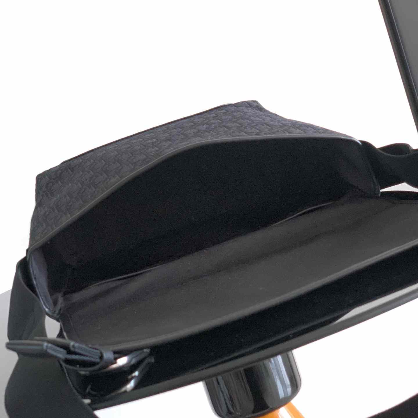 Dior Small Dior Jett Messenger Bag With Flap - DesignerGu
