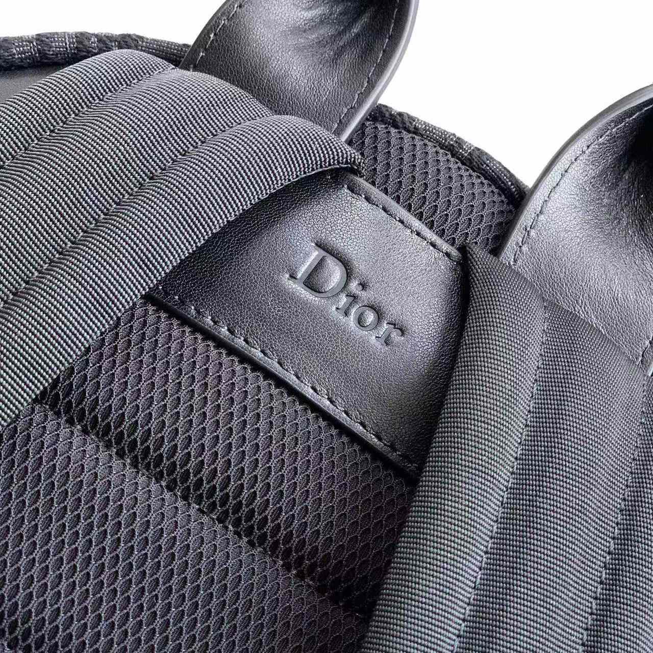 Dior Jett Zipped Backpack - DesignerGu