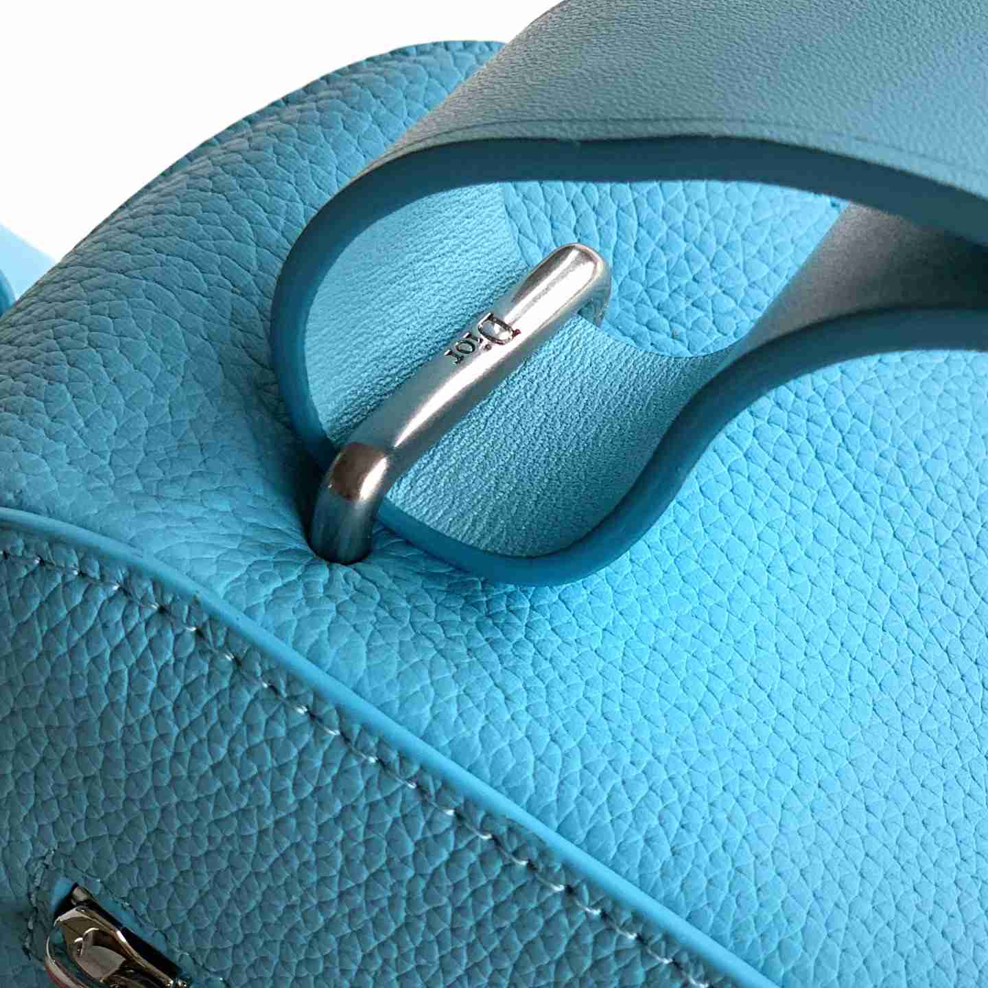 Dior Archie Zipped Bag With Strap - DesignerGu