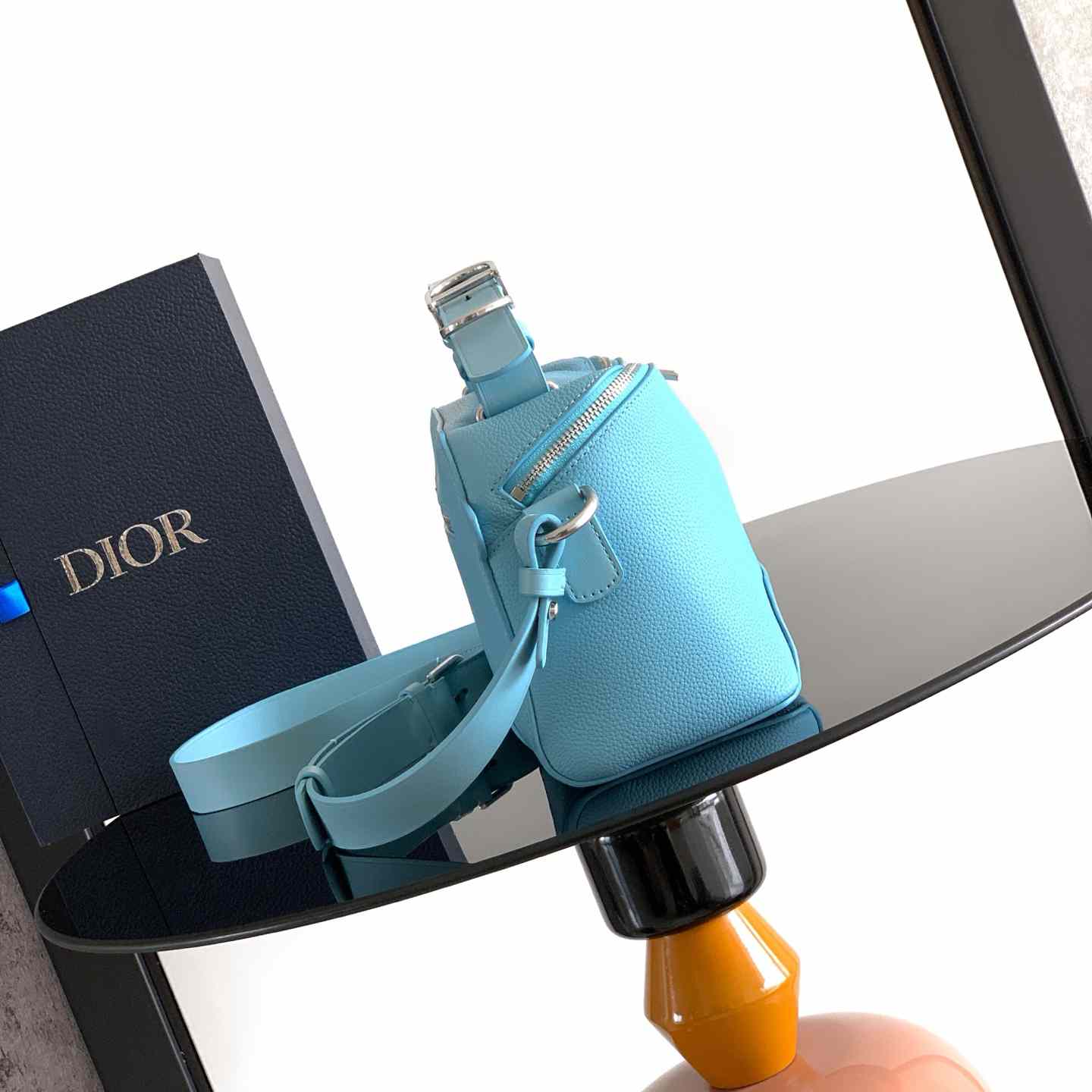 Dior Archie Zipped Bag With Strap - DesignerGu