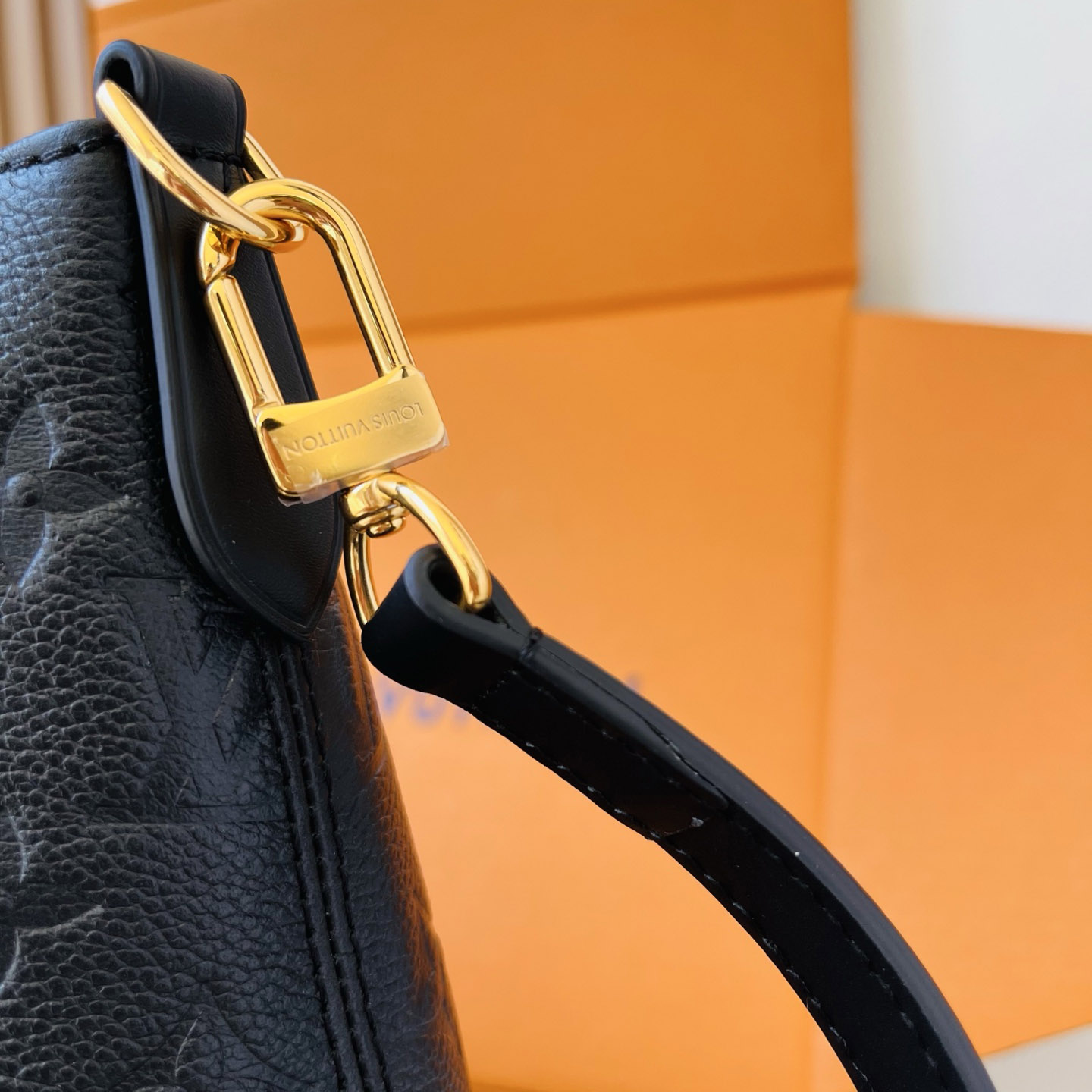 Louis Vuitton Skyline MM M28406 - DesignerGu