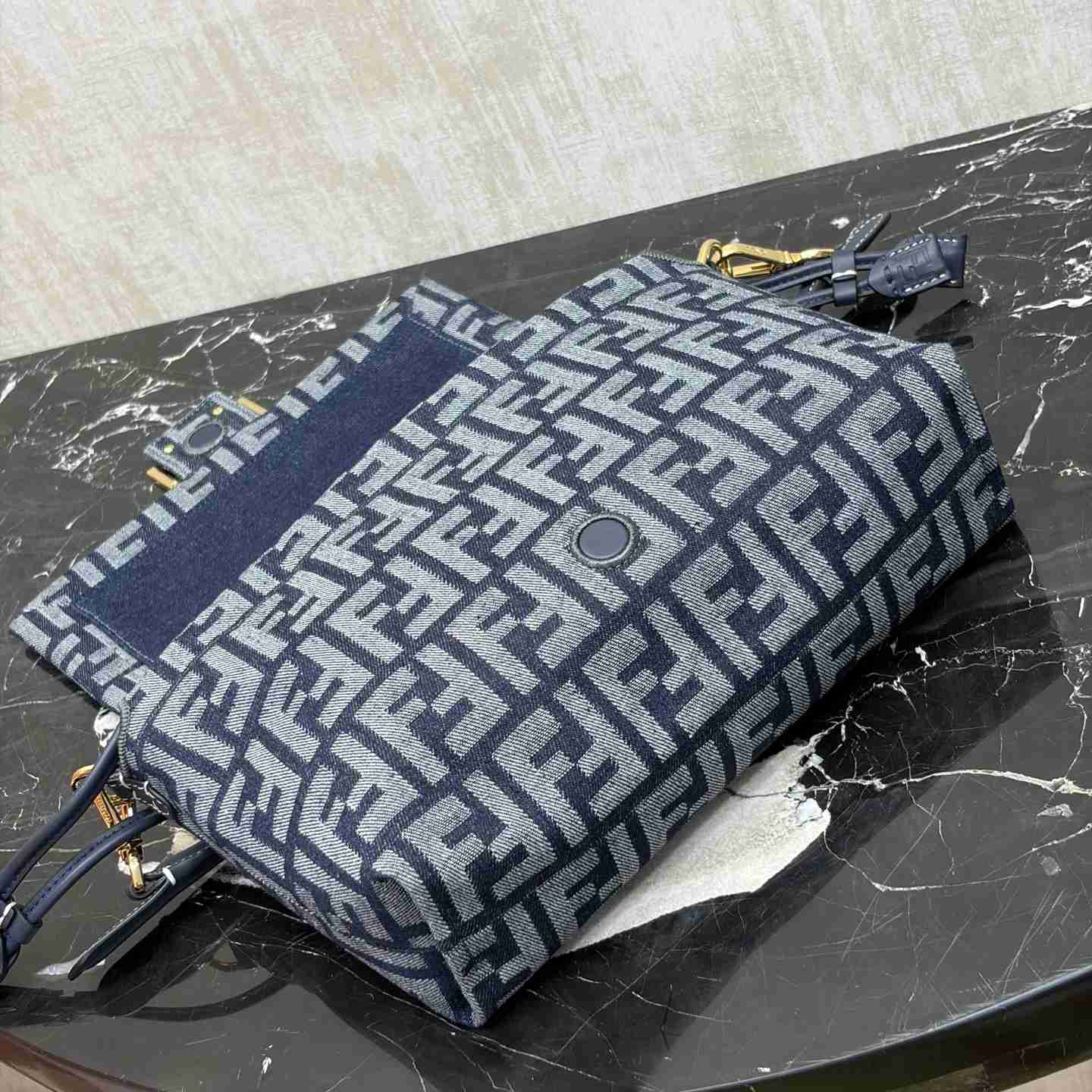 Fendi Baguette® Soft Medium - DesignerGu