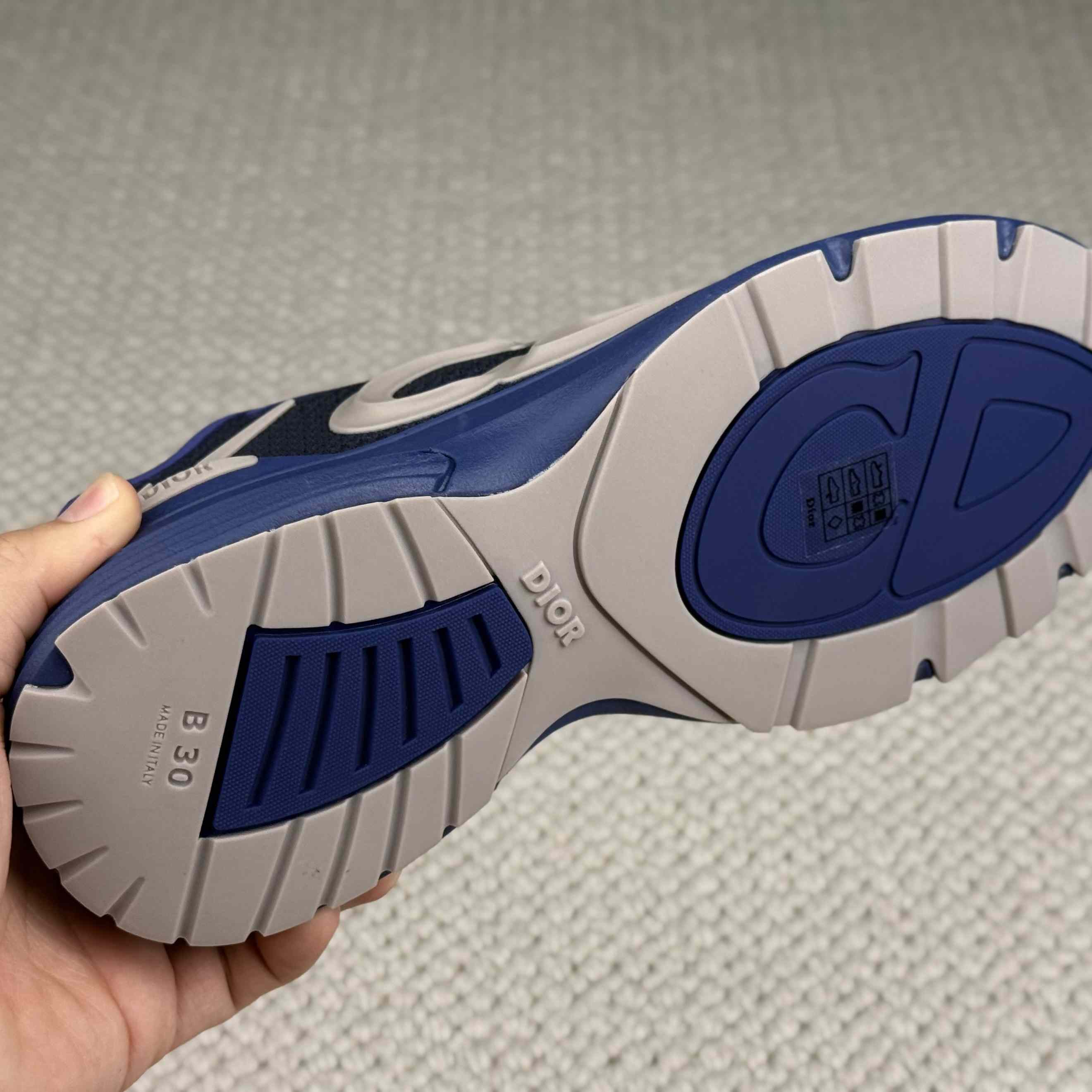 Dior B30 Countdown Tech Sneaker - DesignerGu