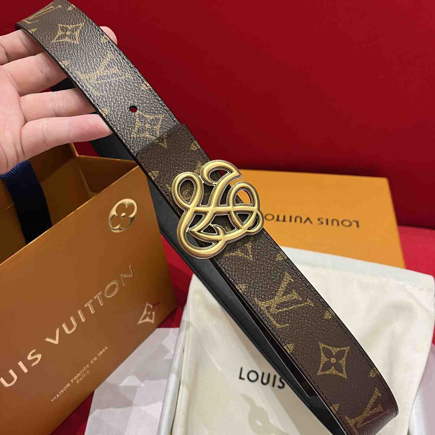 Louis Vuitton 35mm Belt - DesignerGu