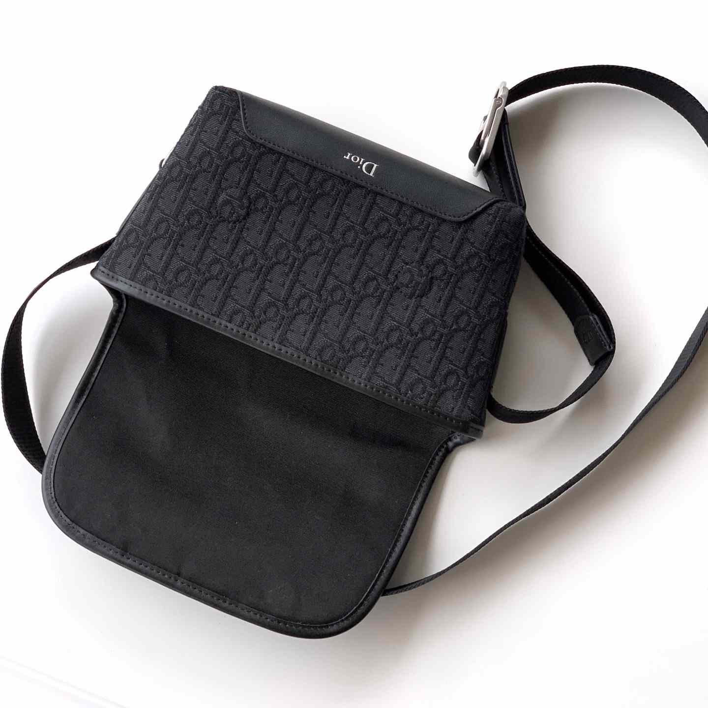 Dior Mini Dior Jett Messenger Bag With Flap - DesignerGu