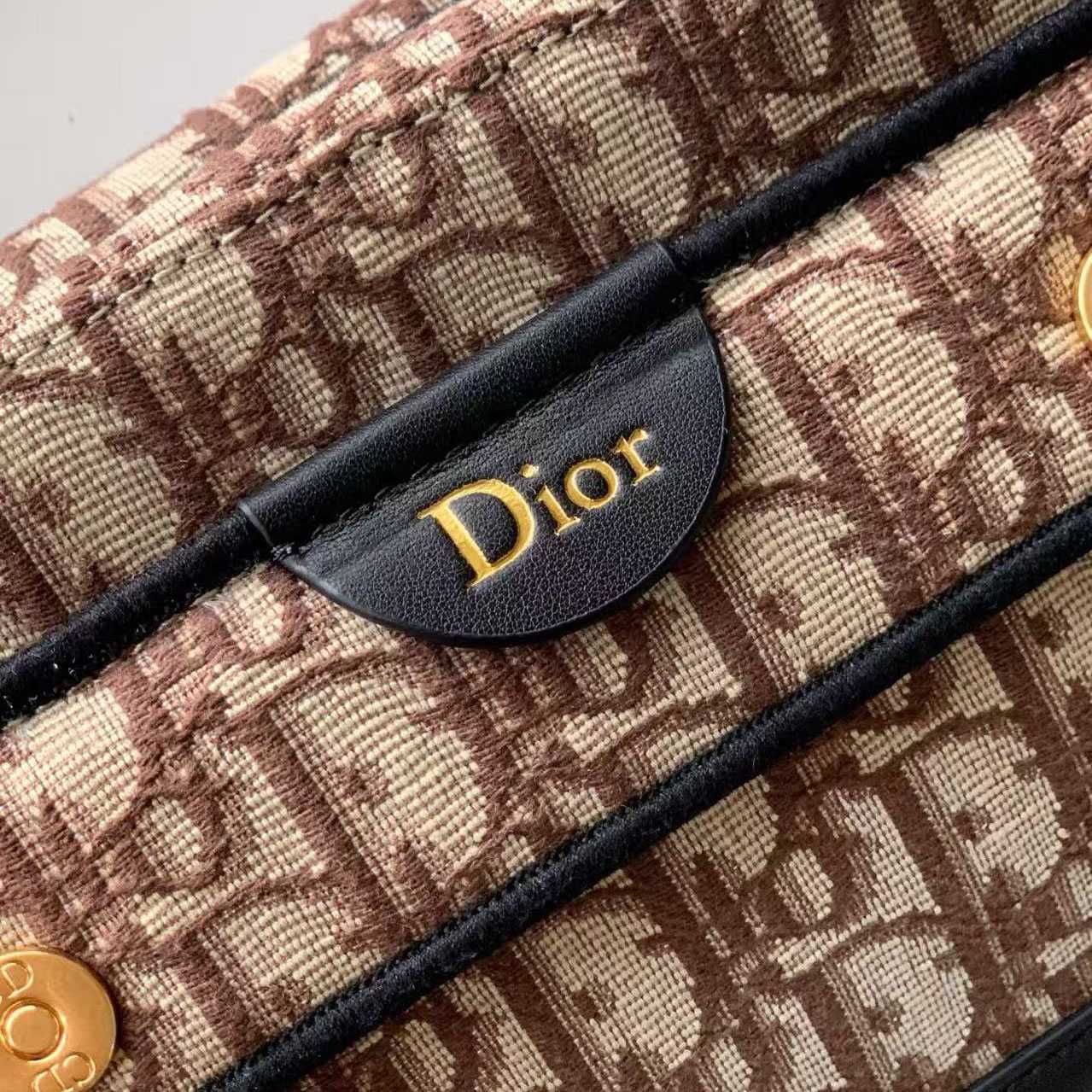 Dior Mini Pocket Dior Jett Zipped Messenger Bag - DesignerGu