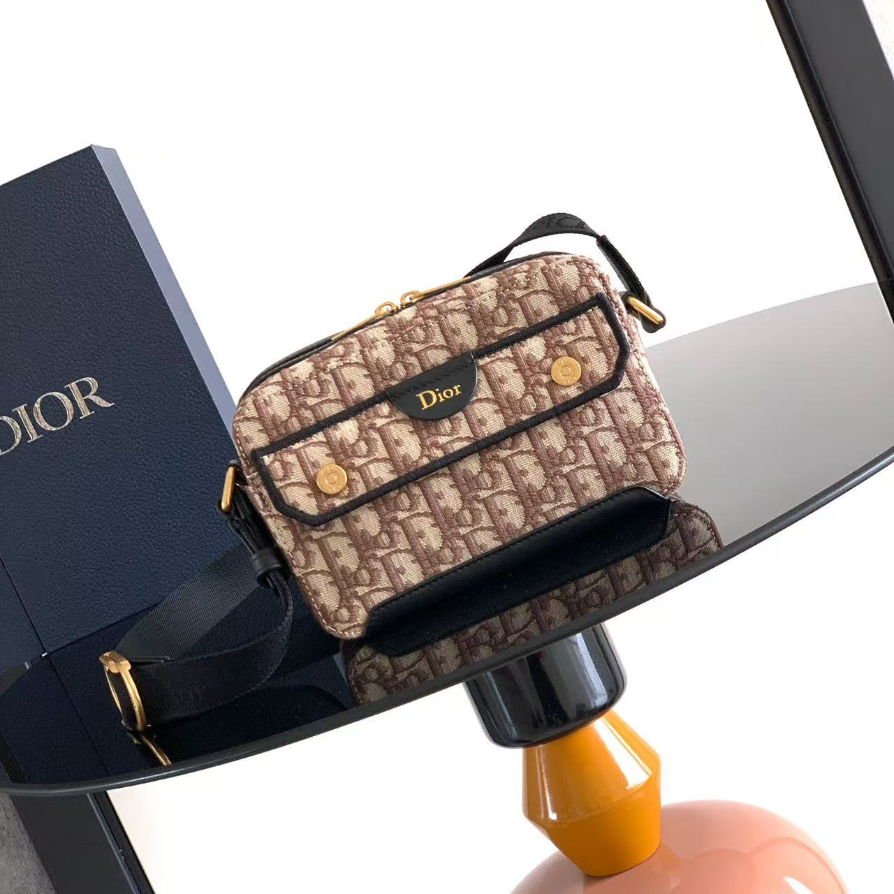 Dior Mini Pocket Dior Jett Zipped Messenger Bag - DesignerGu