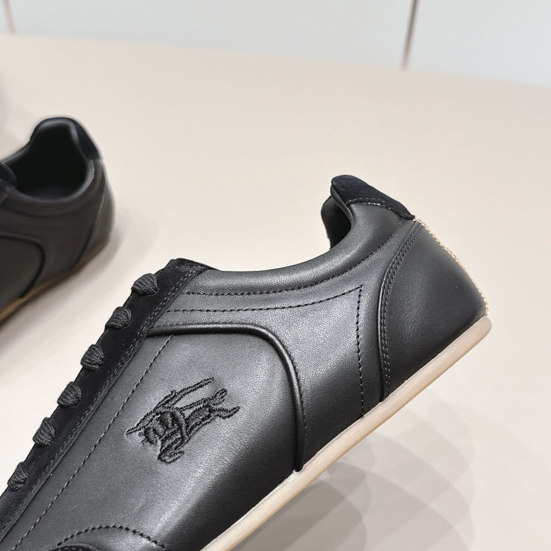 Burberry Suede Knight Runner Sneakers​ - DesignerGu