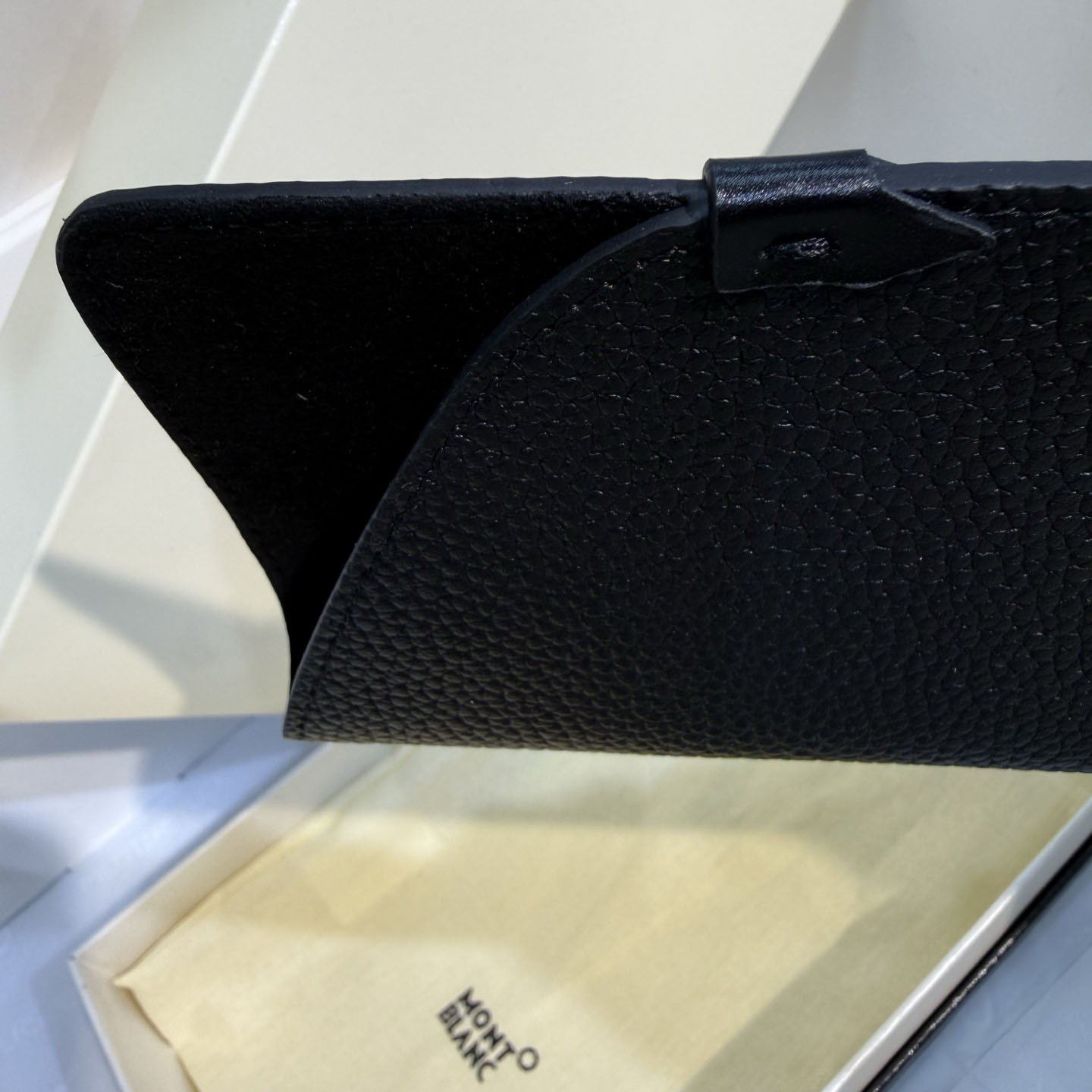 Montblanc Eyewear Pouch In Grain Leather - DesignerGu