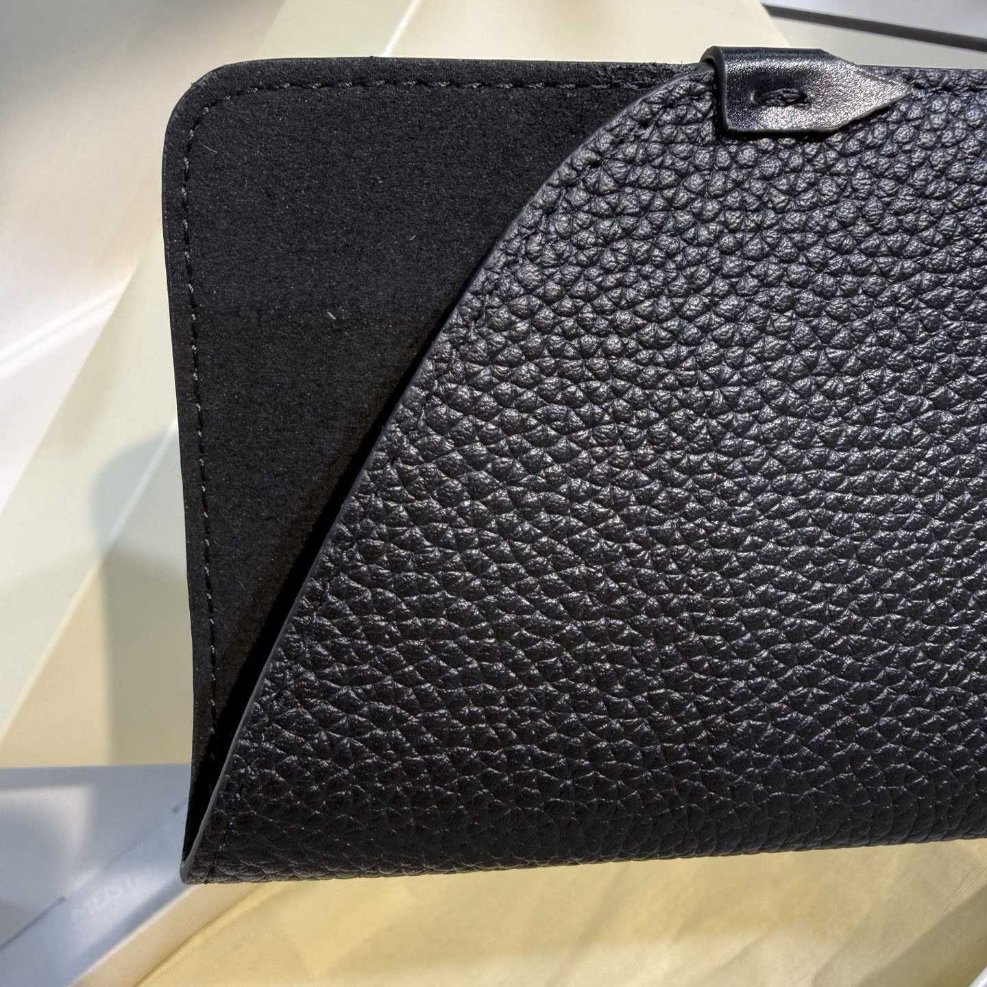 Montblanc Eyewear Pouch In Grain Leather - DesignerGu