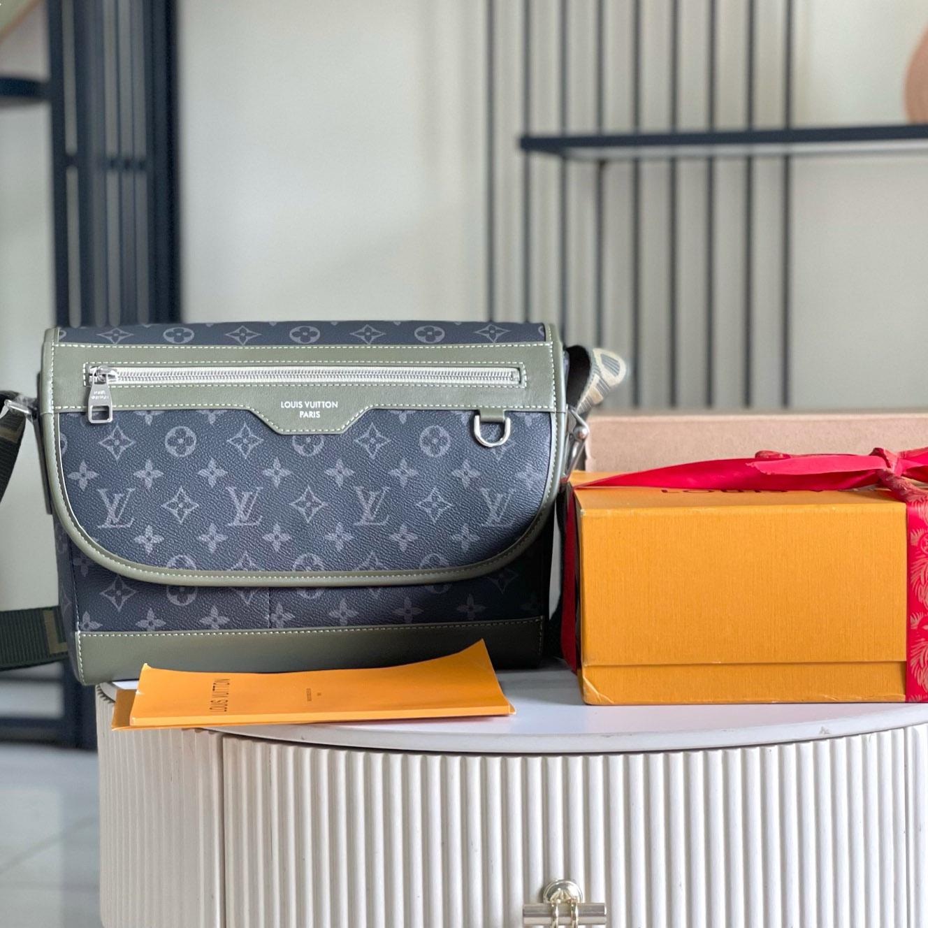 Louis Vuitton Courrier Messenger M28629 - DesignerGu