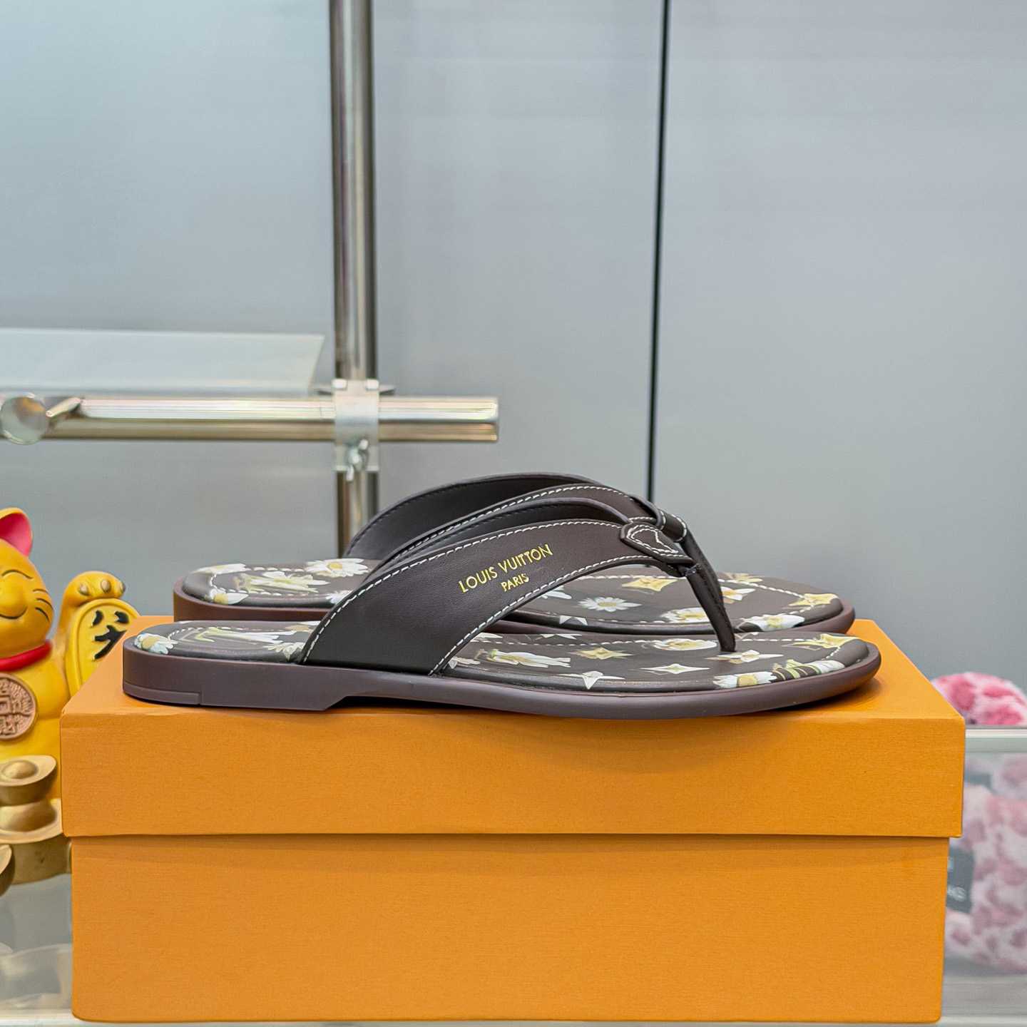 Louis Vuitton LV Sunset Thong - DesignerGu
