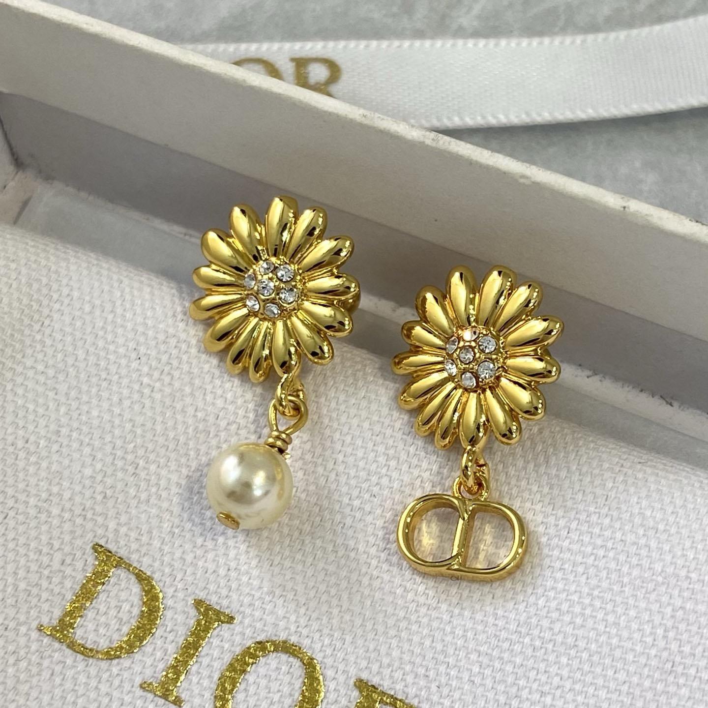 Dior CD Multi Flowers Earrings - DesignerGu