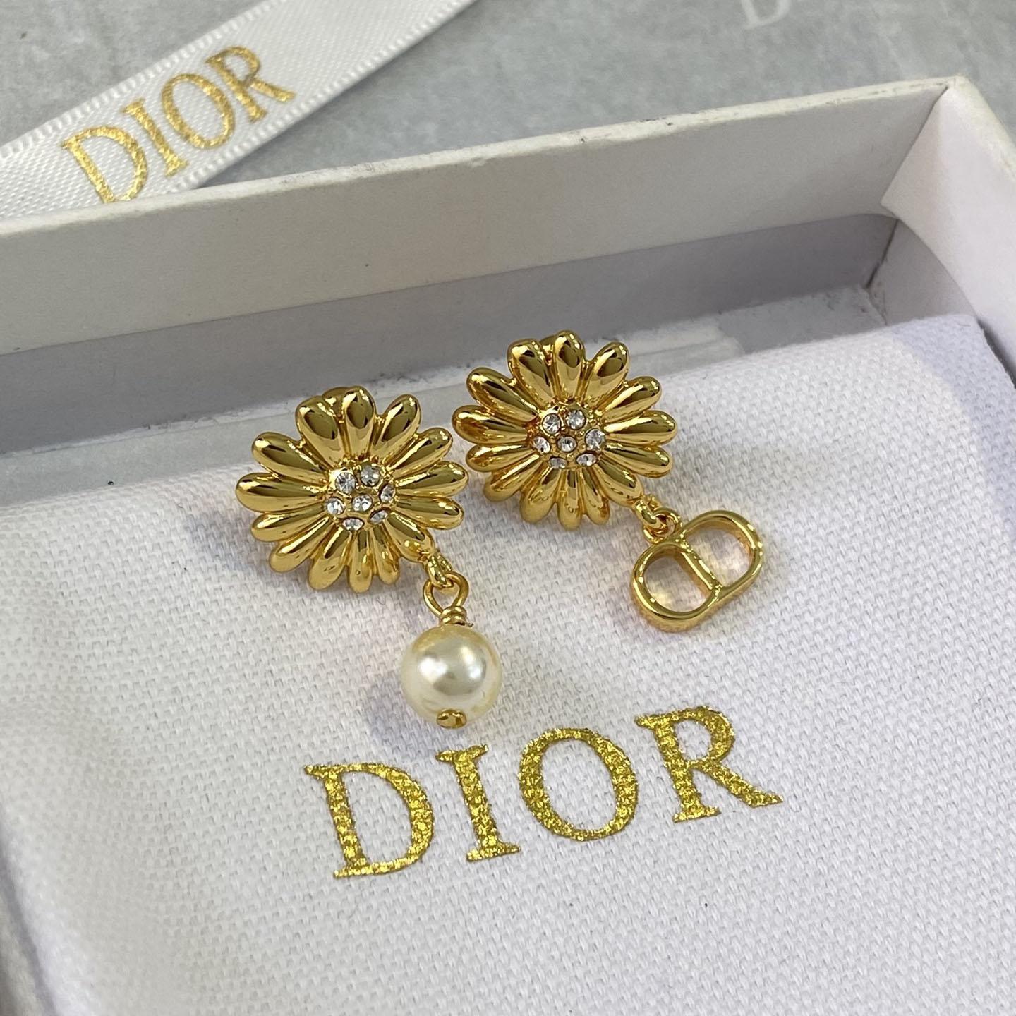 Dior CD Multi Flowers Earrings - DesignerGu