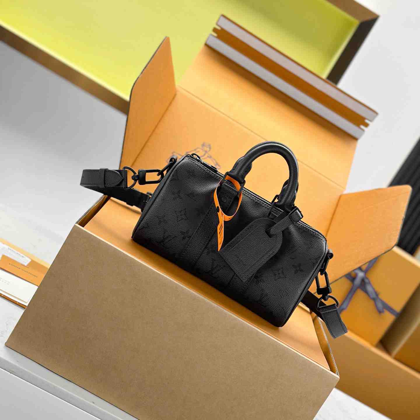 Louis Vuitton Keepall Bandoulière 25 M28369 - DesignerGu