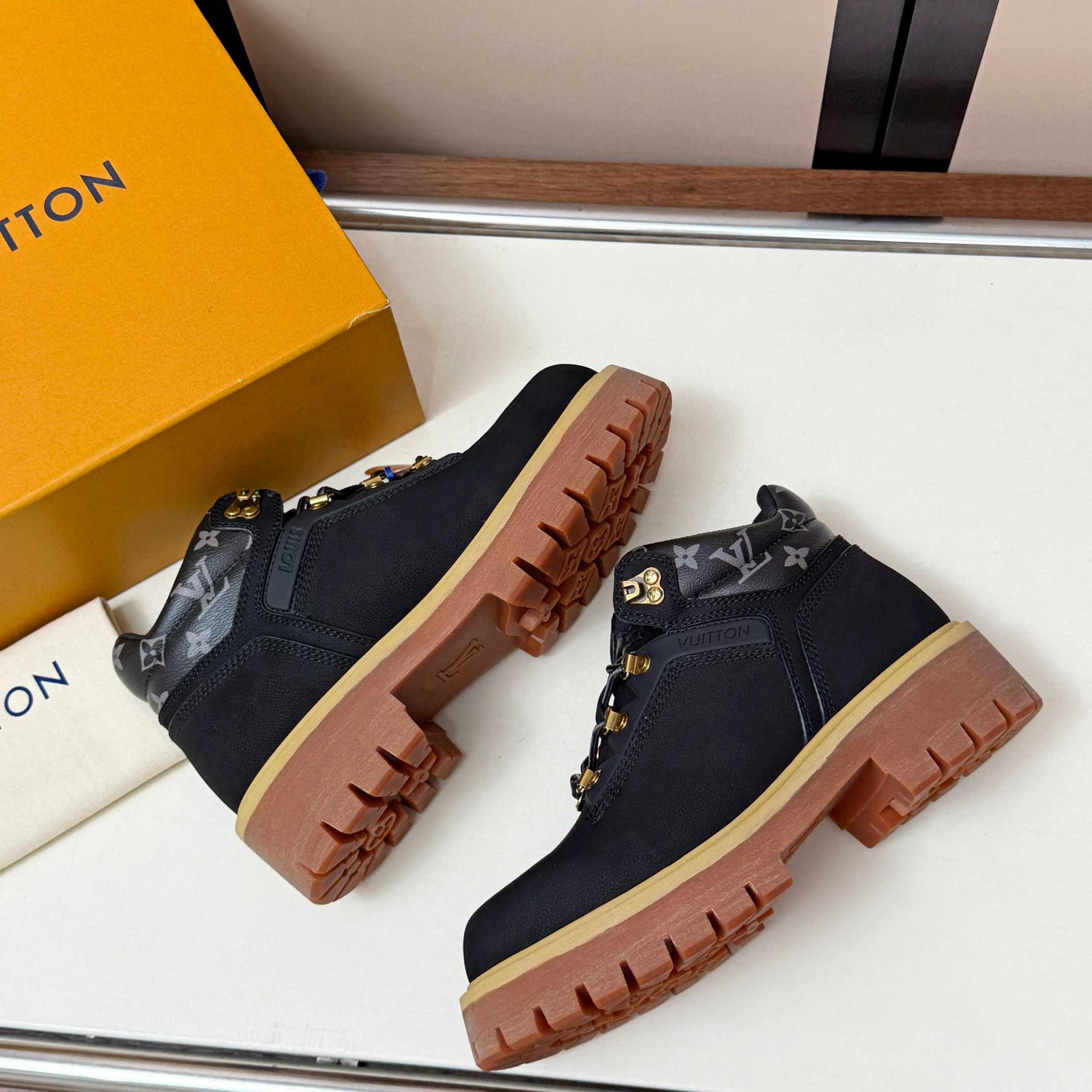 Louis Vuitton LV Remix Ankle Boot  - DesignerGu