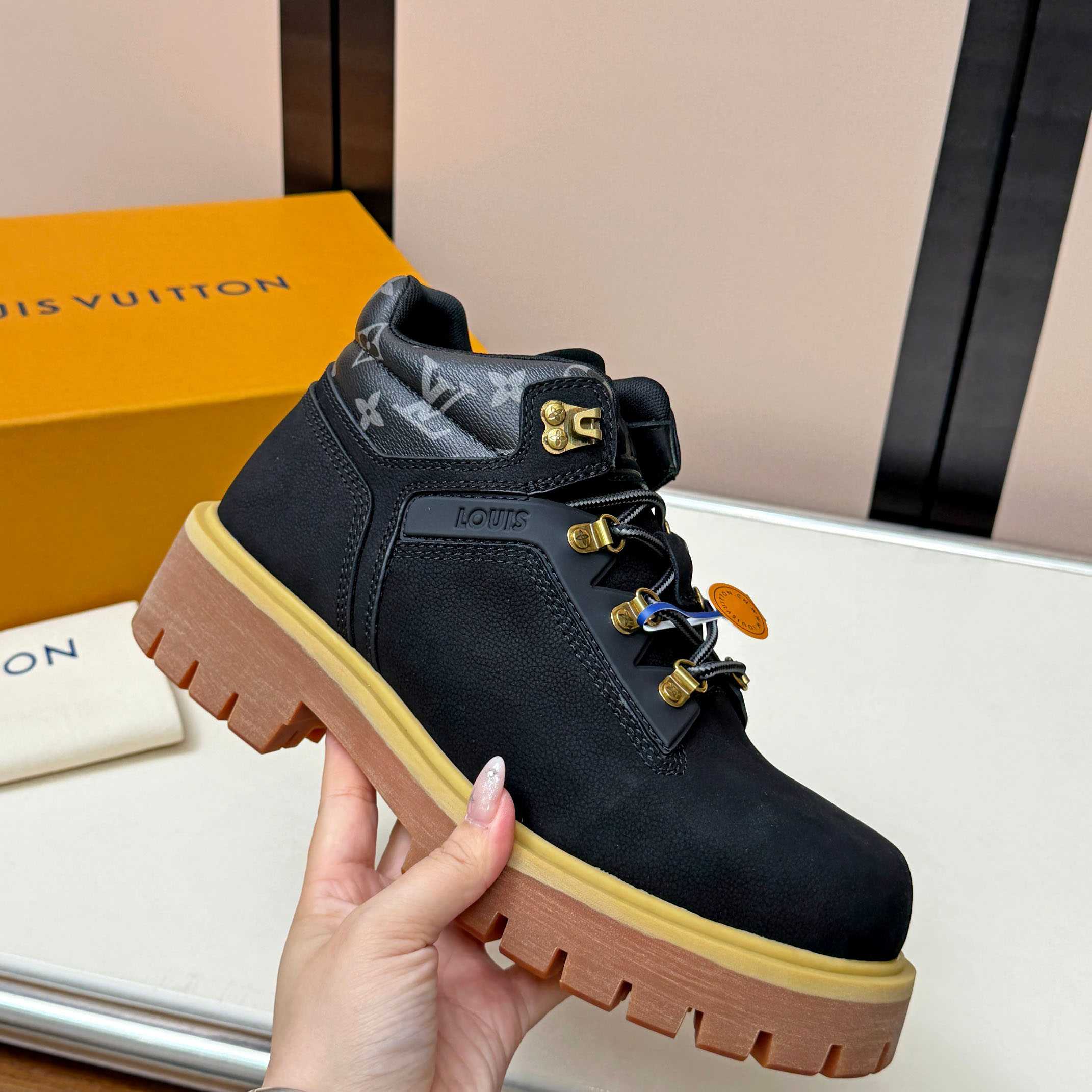 Louis Vuitton LV Remix Ankle Boot  - DesignerGu