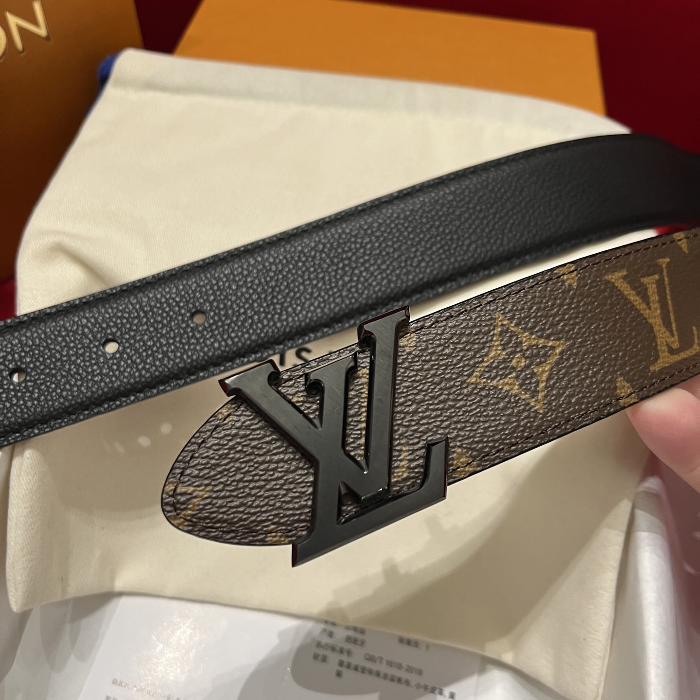 Louis Vuitton  35mm Reversible Belt - DesignerGu