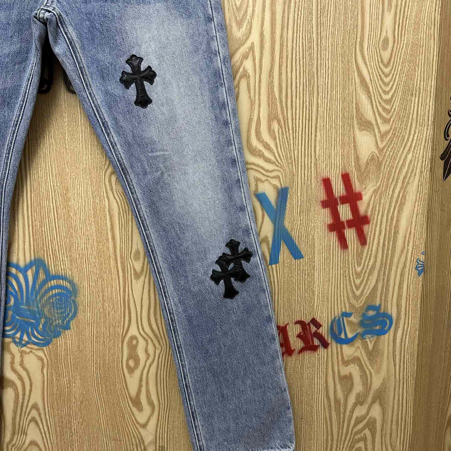 Chrome Hearts  Jeans  - DesignerGu