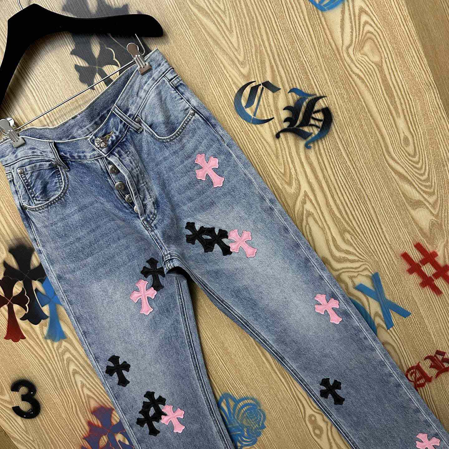 Chrome Hearts  Jeans  - DesignerGu