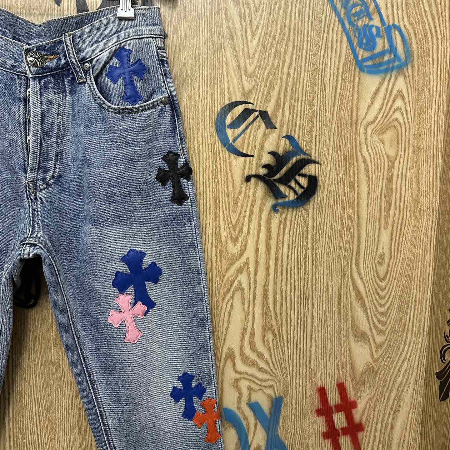 Chrome Hearts  Jeans  - DesignerGu