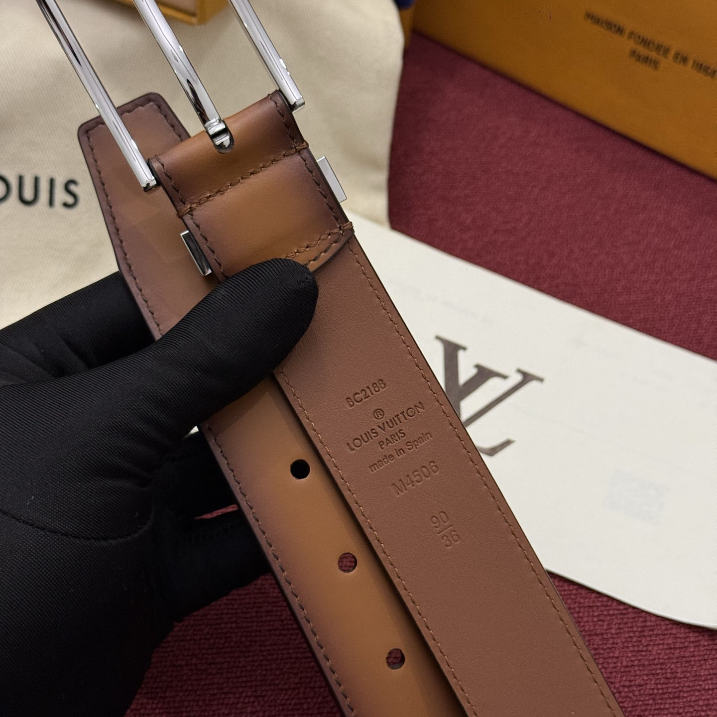 Louis Vuitton Pont Neuf Patinated 35mm Belt - DesignerGu