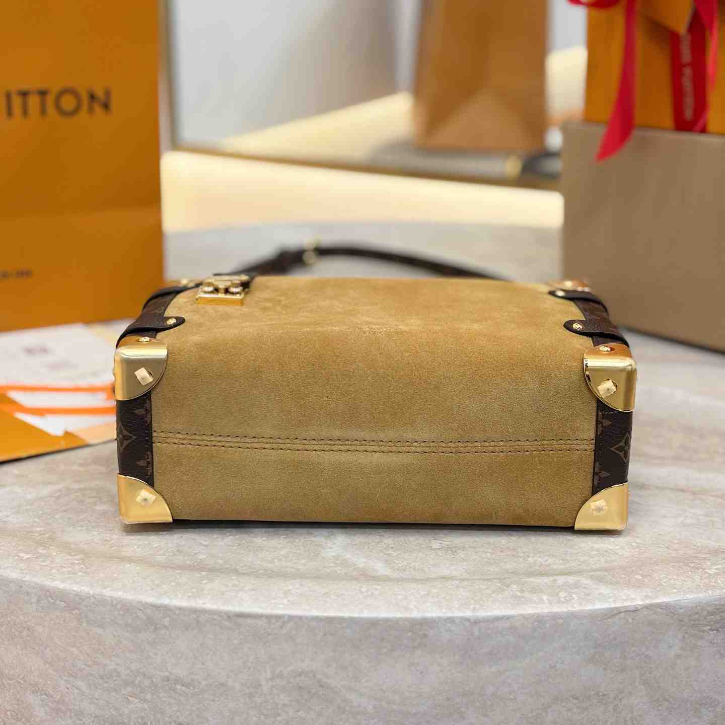 Louis Vuitton Side Trunk MM M2A041 - DesignerGu