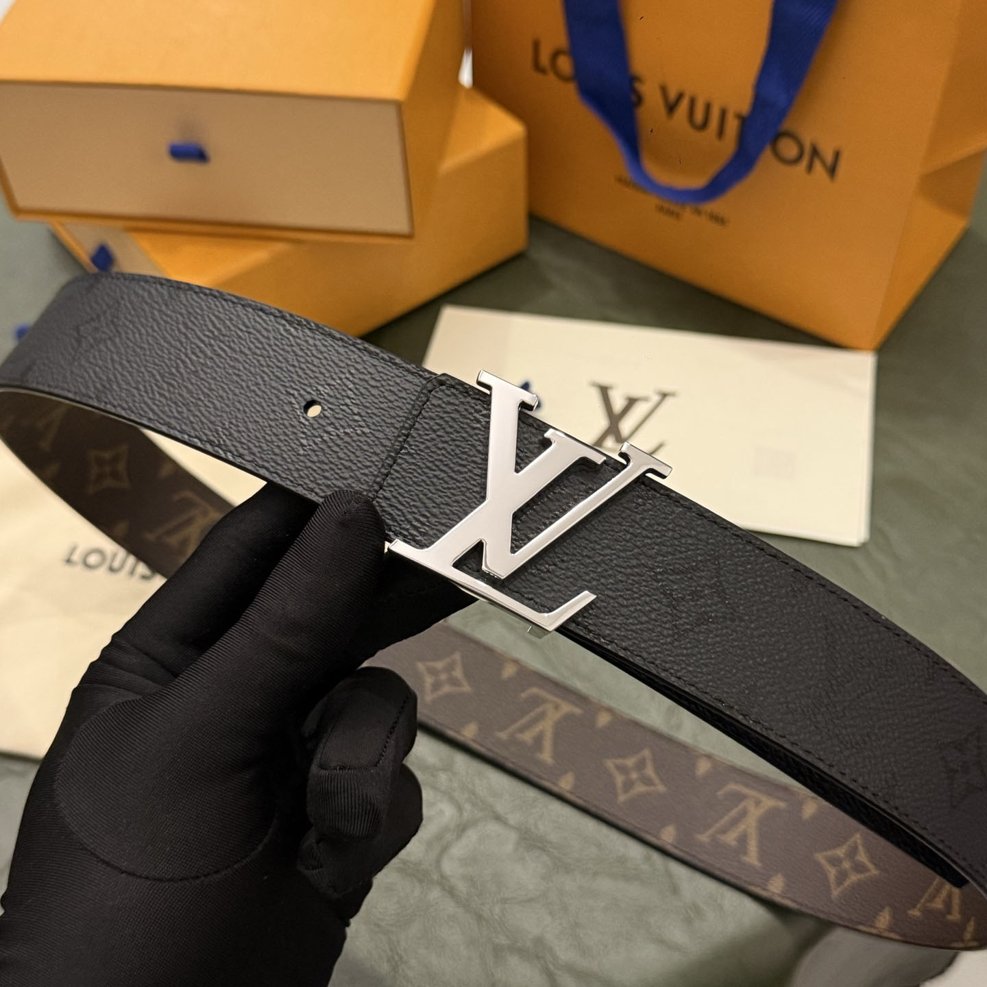 Louis Vuitton LV Initiales Monogram Midnight 40mm Reversible Belt  - DesignerGu