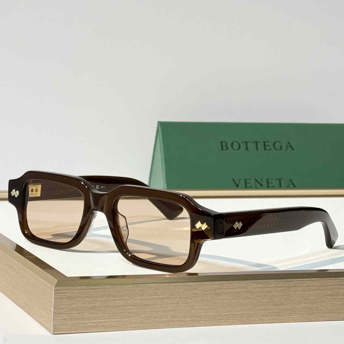 Bottega Veneta BV1442S Sunglasses    - DesignerGu