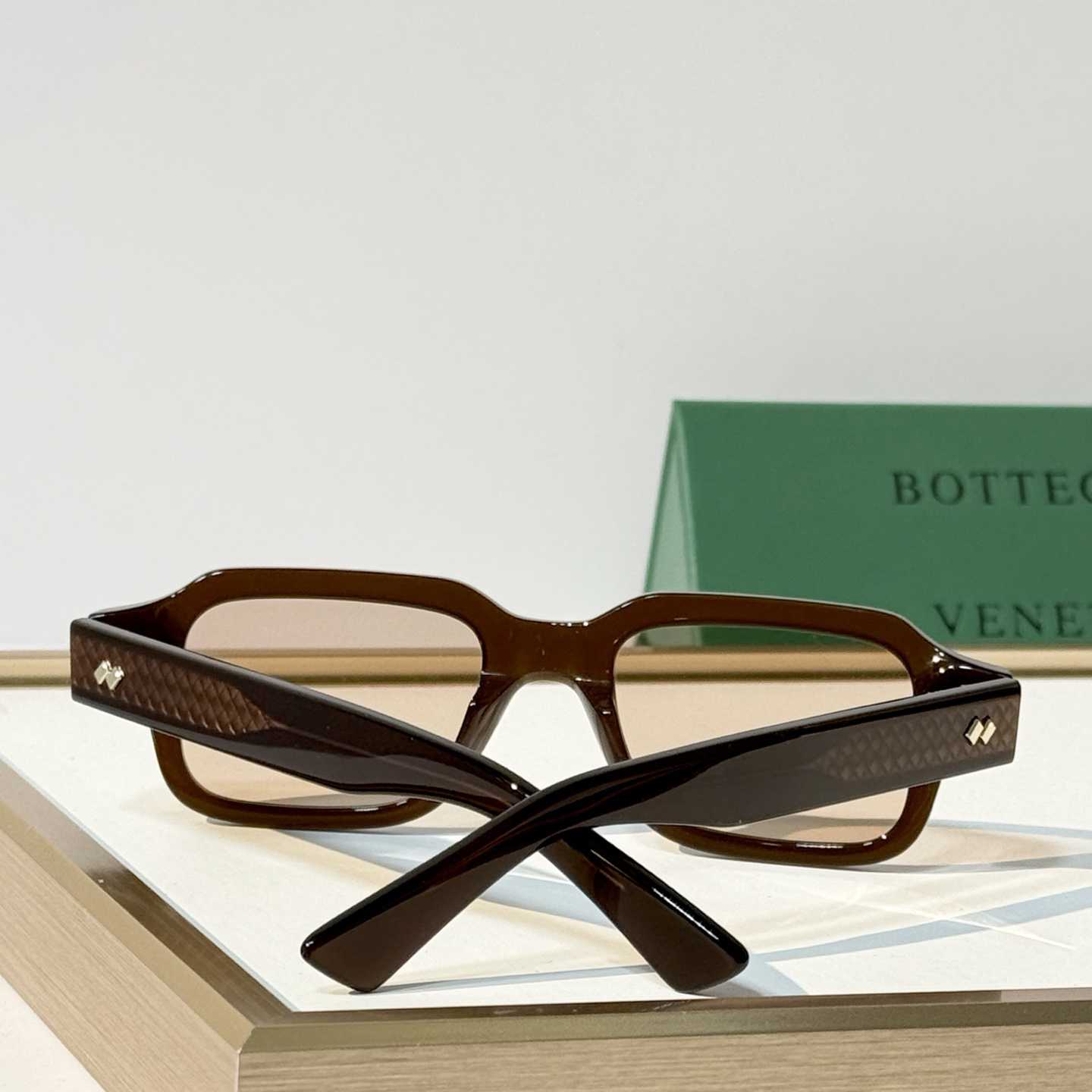 Bottega Veneta BV1442S Sunglasses    - DesignerGu