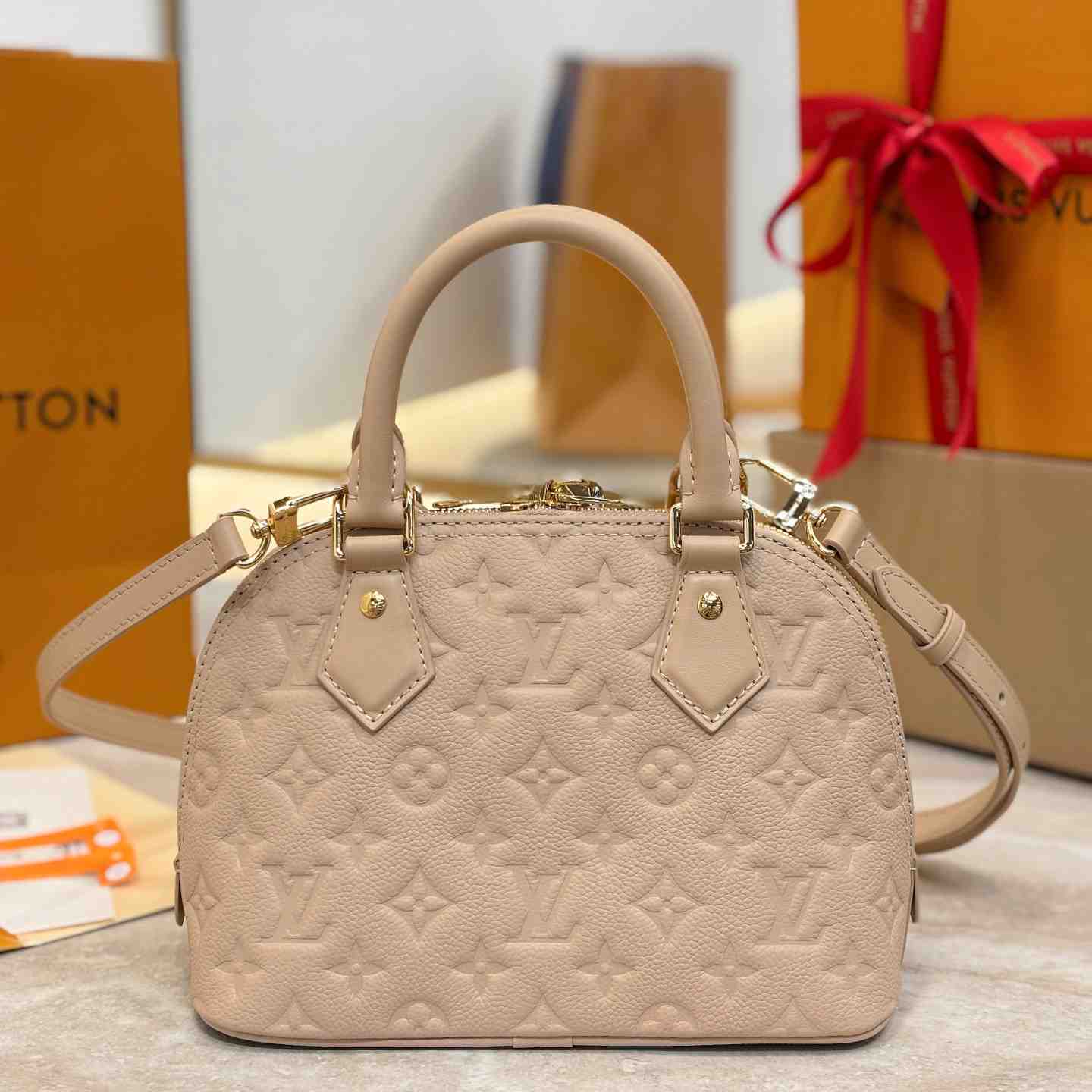 Louis Vuitton Alma BB M2A126 - DesignerGu