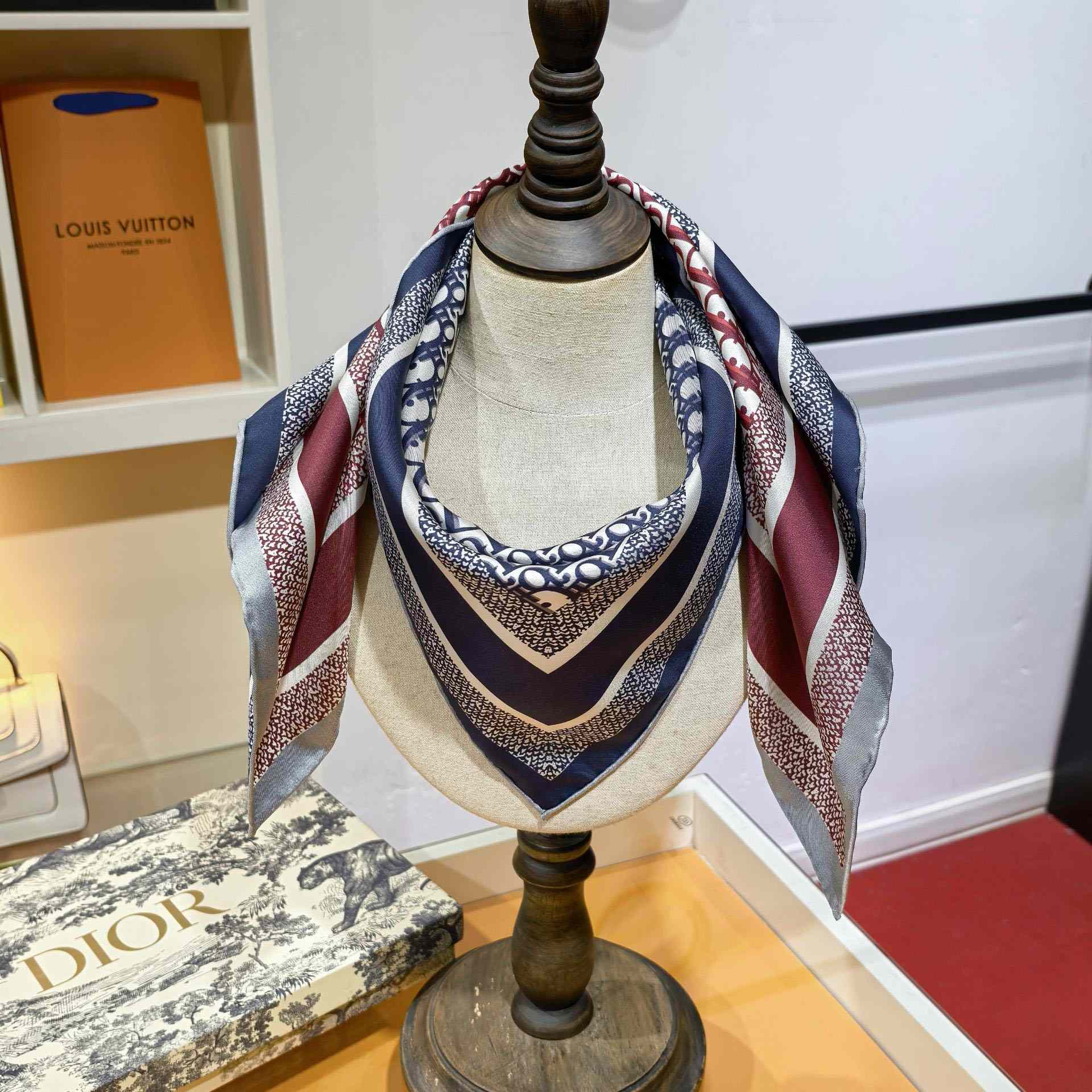 Dior Oblique Diortwin 90 Square Scarf - DesignerGu