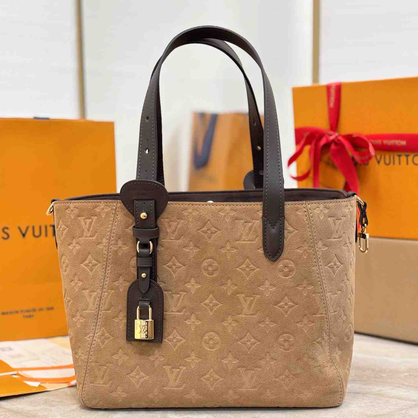 Louis Vuitton All In One M29836 - DesignerGu