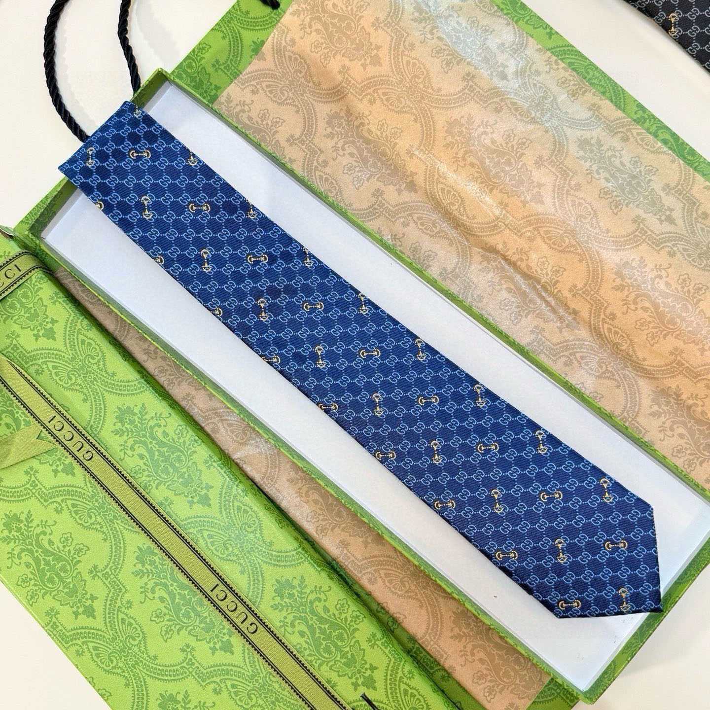 Gucci GG Silk Jacquard Tie - DesignerGu